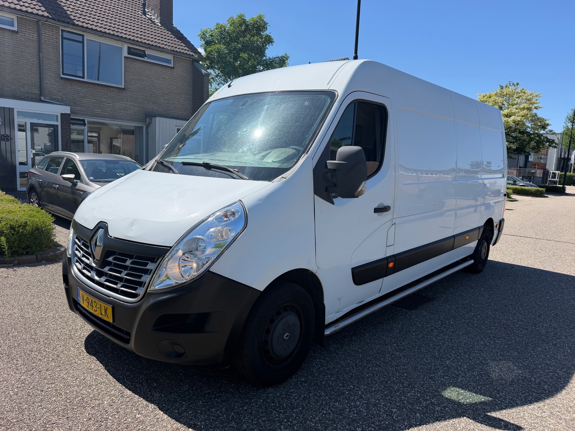Renault Master T35 2.3 dCi L3H3