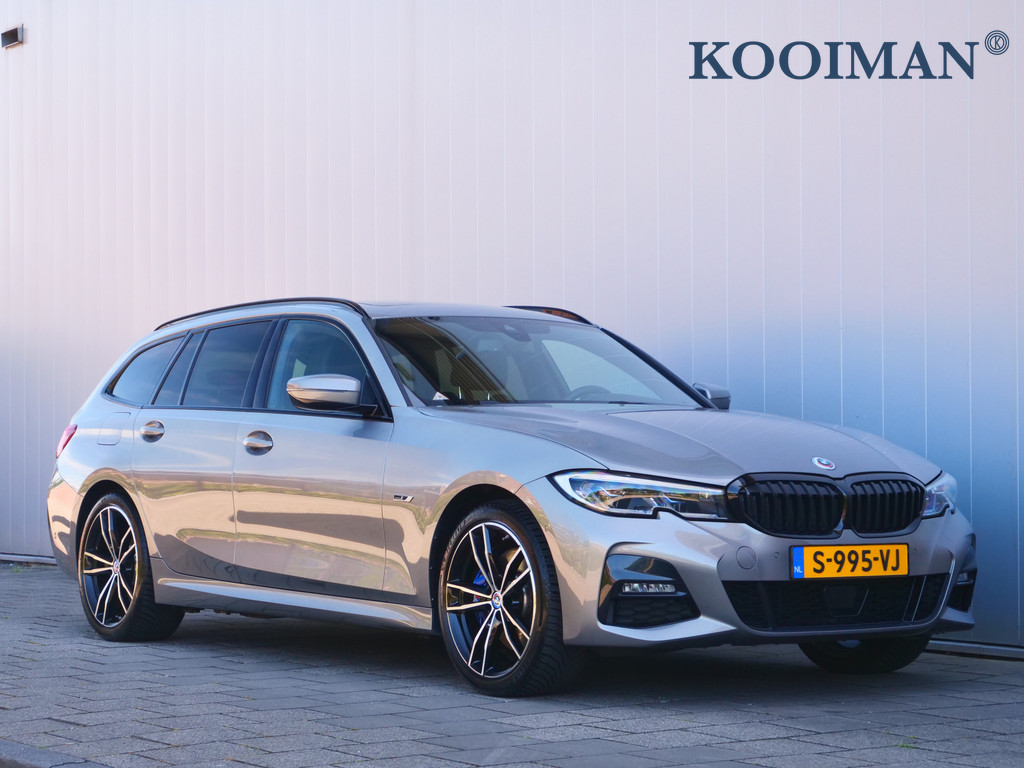 BMW 3 Serie Touring 330e xDrive High Executive 292 Pk Automaat