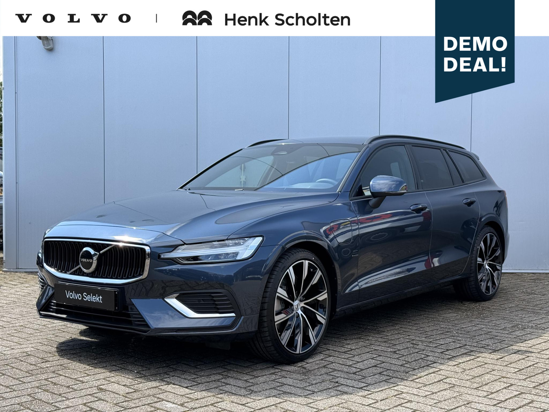 Volvo V60 T6 Plug-in hybrid AWD AUT8 335PK Essential |