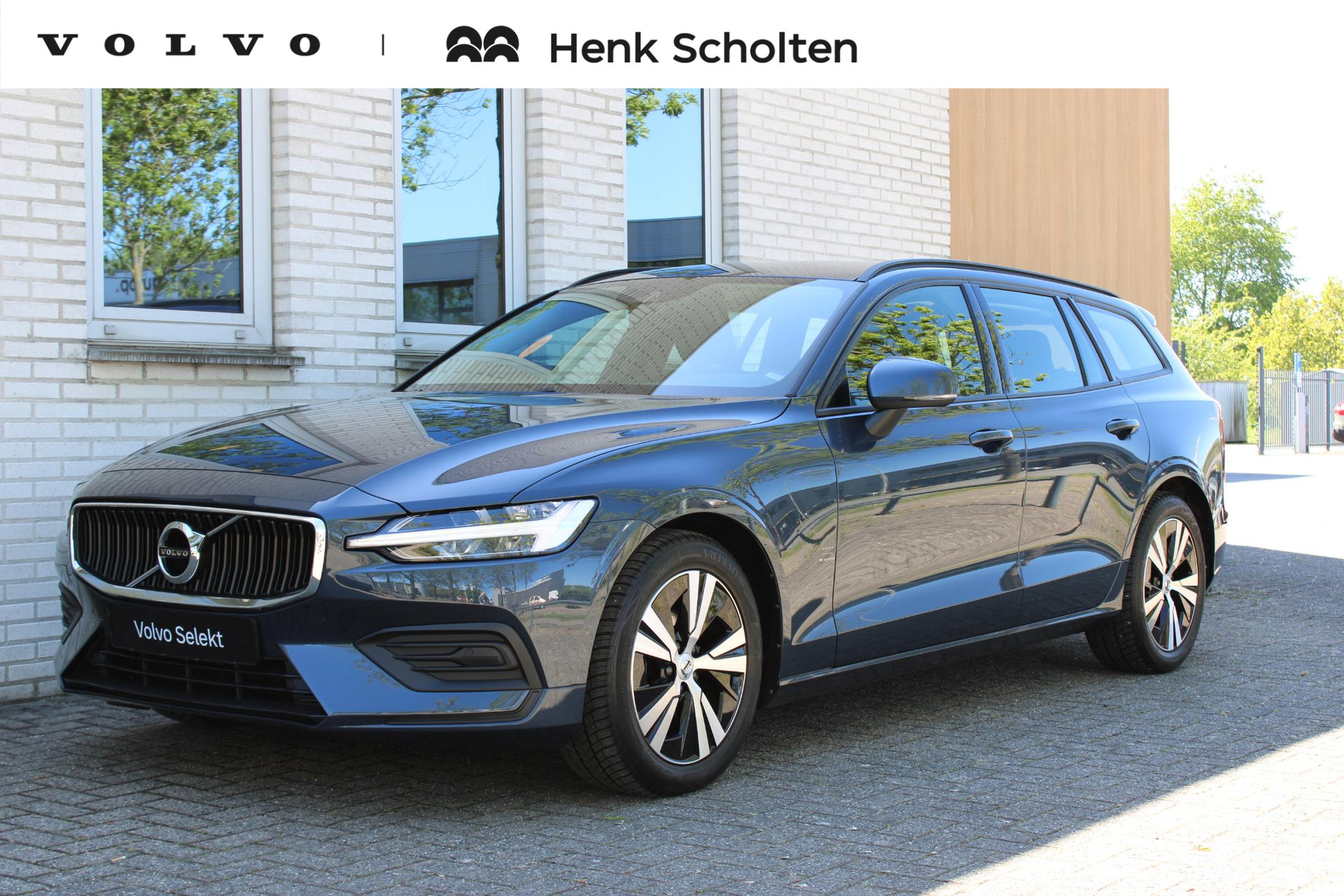 Volvo V60 B3 Automaat Essential Edition