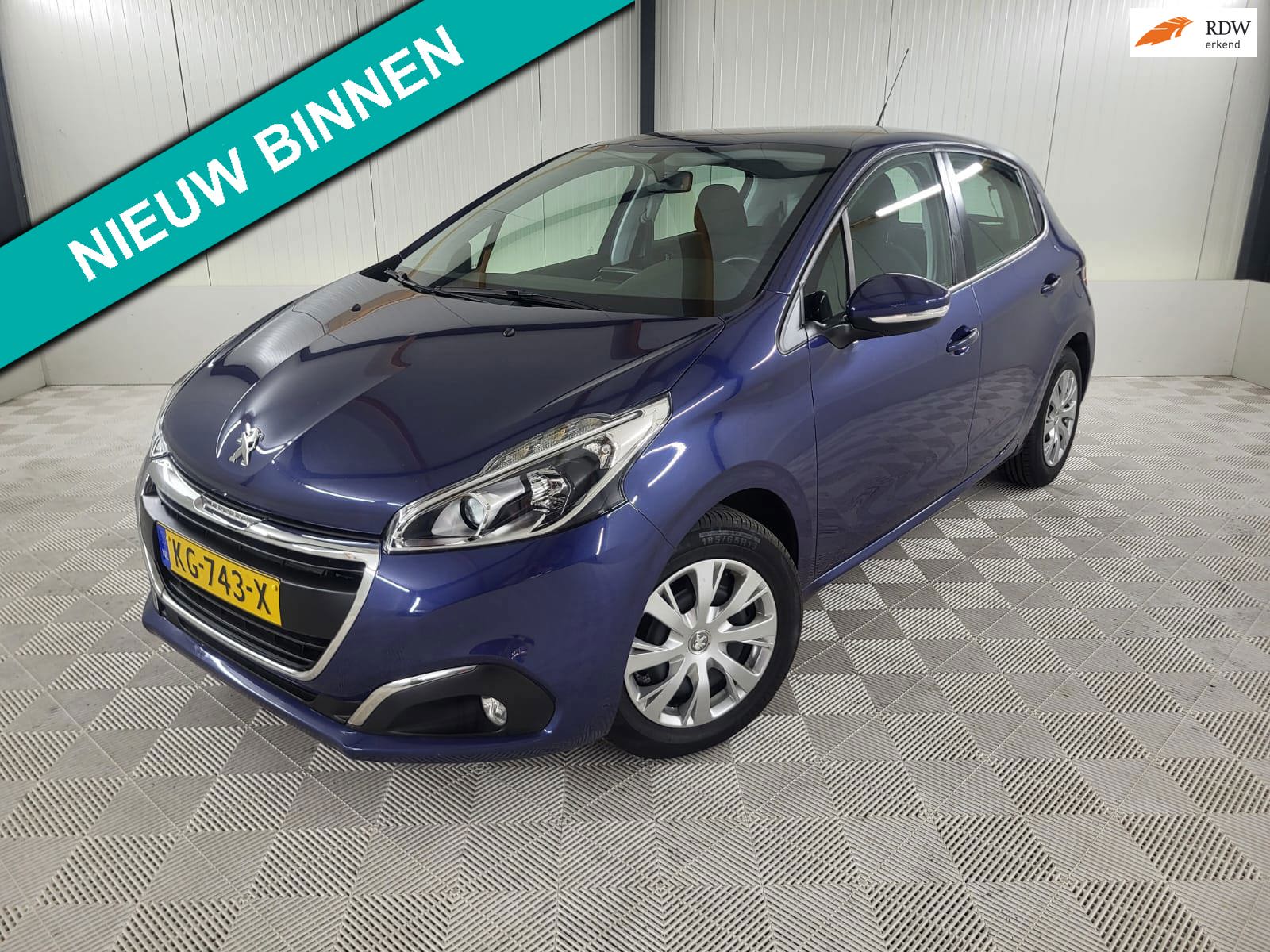 Peugeot 208 1.2 PureTech Blue Lion, Carplay, Parkeersensoren, Navigatie