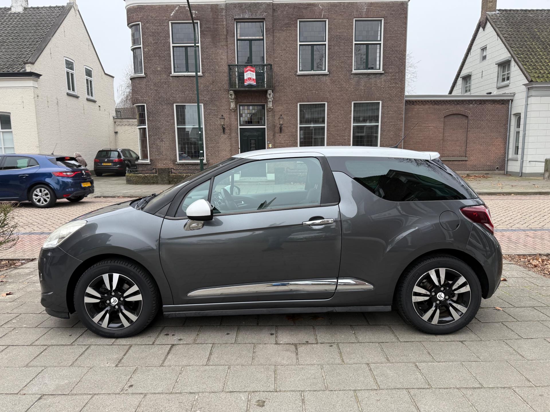 Citroën DS3 1.6 VTi So Chic AUTOMAAT EERSTE EIGENAARESE 76 ZEER MOOI