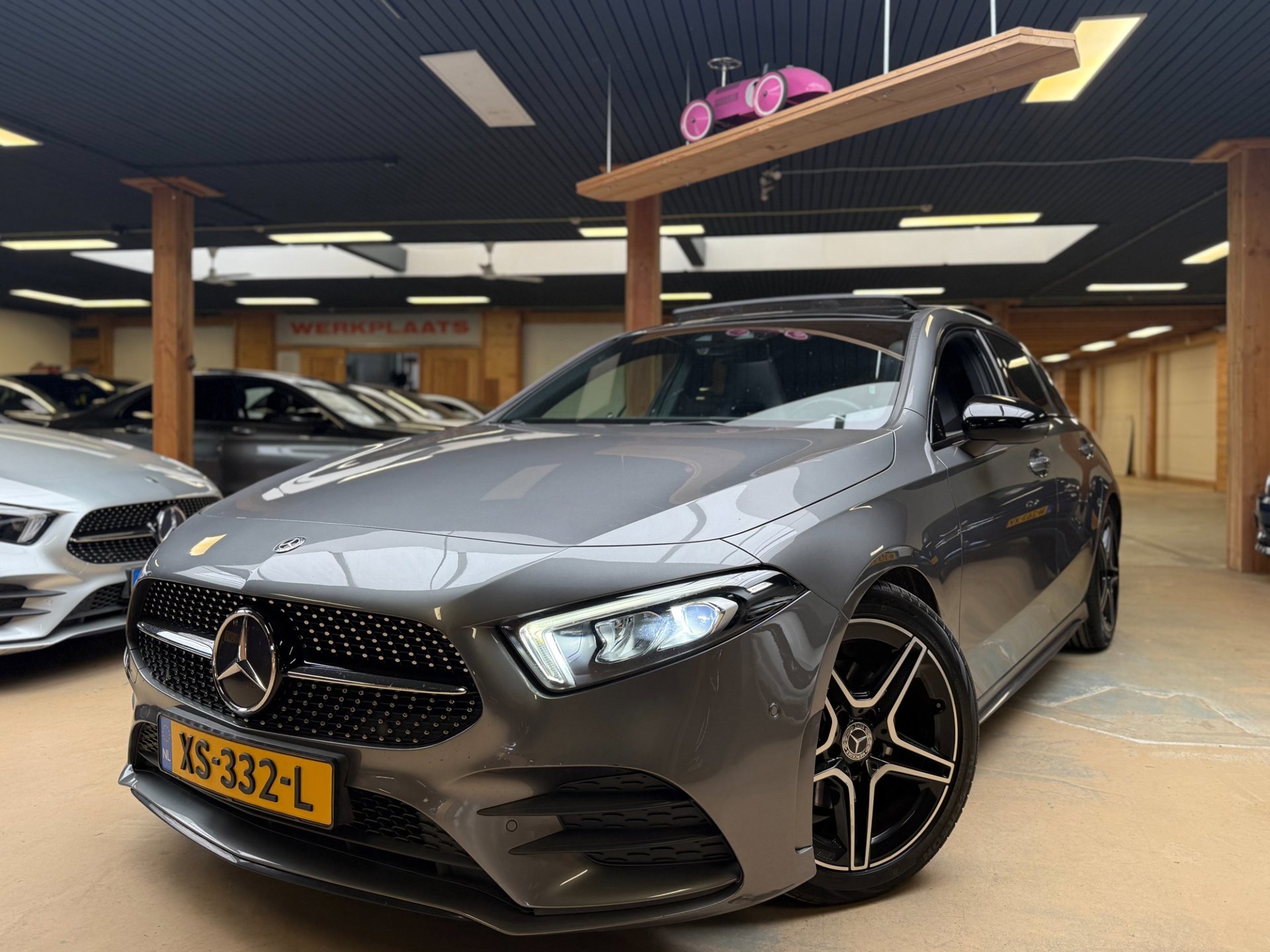 Mercedes-Benz A-klasse 200 Business Solution AMG Pano Sfeer Camera