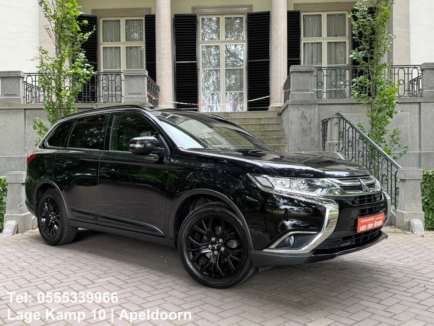 Mitsubishi Outlander 2.0 2WD Intense+ Black Line 7Persoons Automaat Navi Leder Sch-Dak Xenon 1E-Eigenaar Camera Stoelverwarming