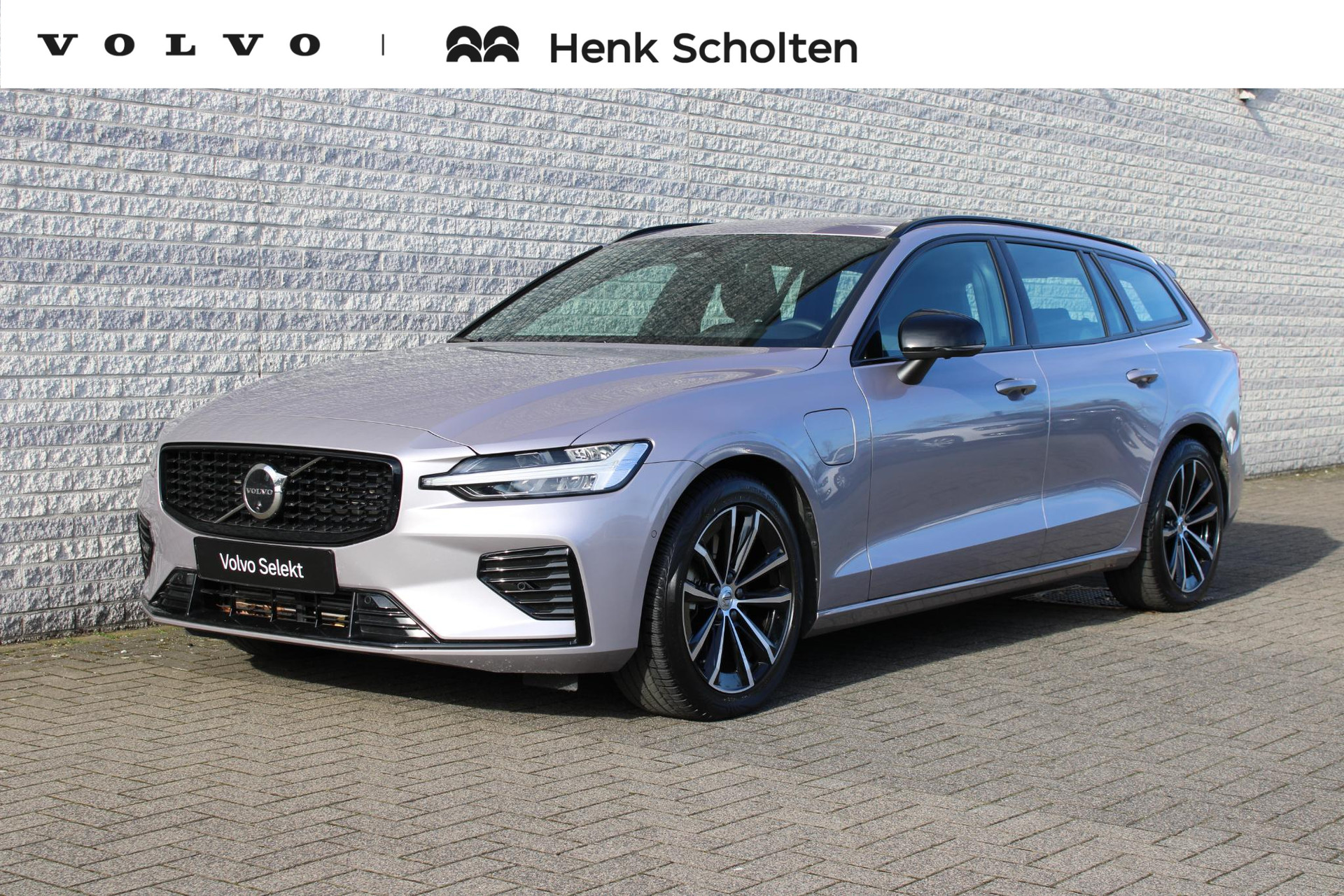 Volvo V60 T6 Plug-in hybrid AWD Plus Dark