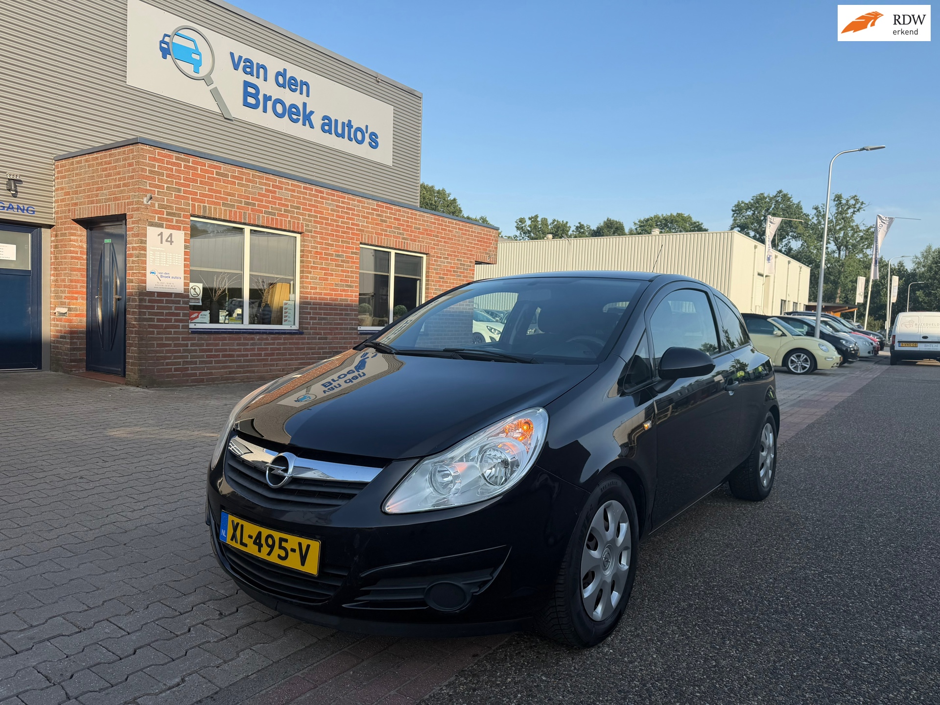 Opel Corsa 1.0-12V Essentia AIRCO !