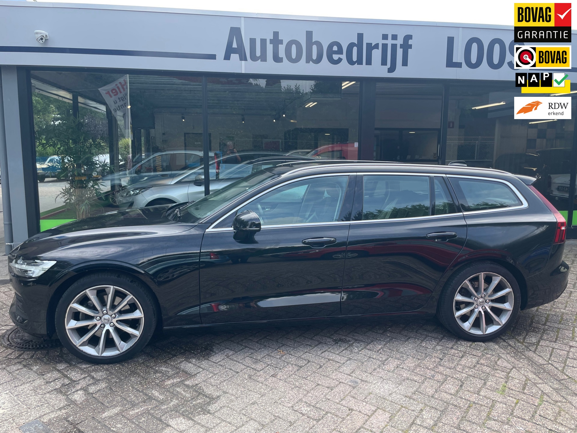 Volvo V60 2.0 T4 Momentum Pro