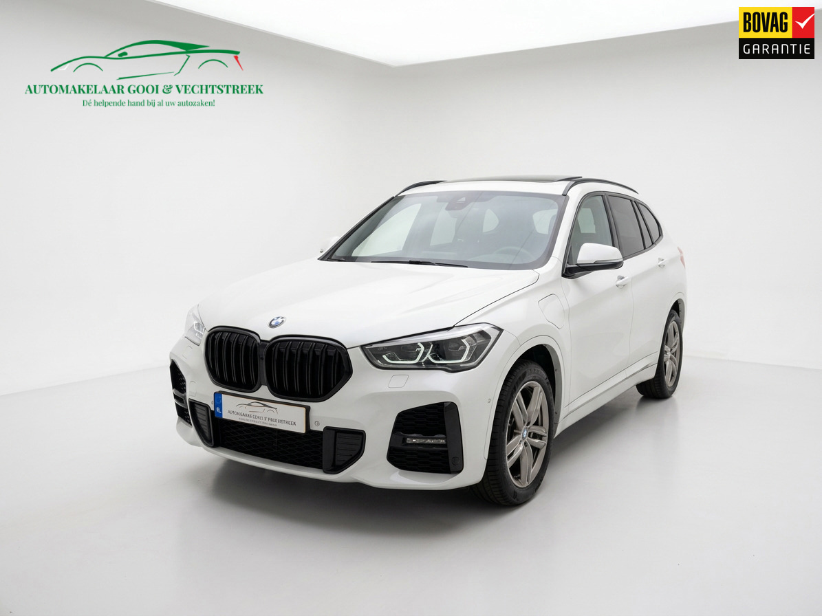 BMW X1 XDrive25e High Exec. M-Sport - Panorama - HuD - Camera - Keyless