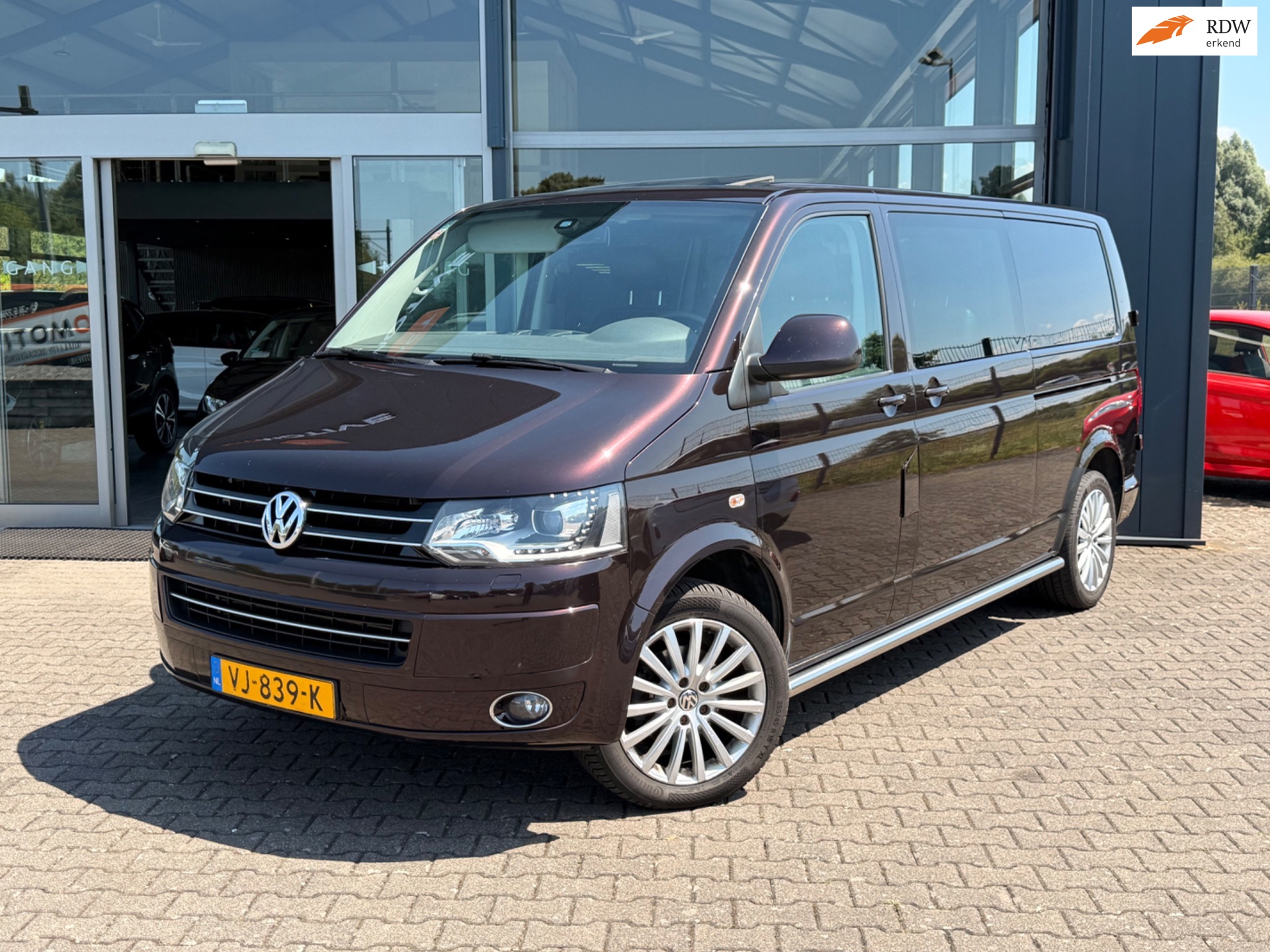 Volkswagen Transporter 2.0 TDI L2H1 DC Highline PANO/DSG/XENON