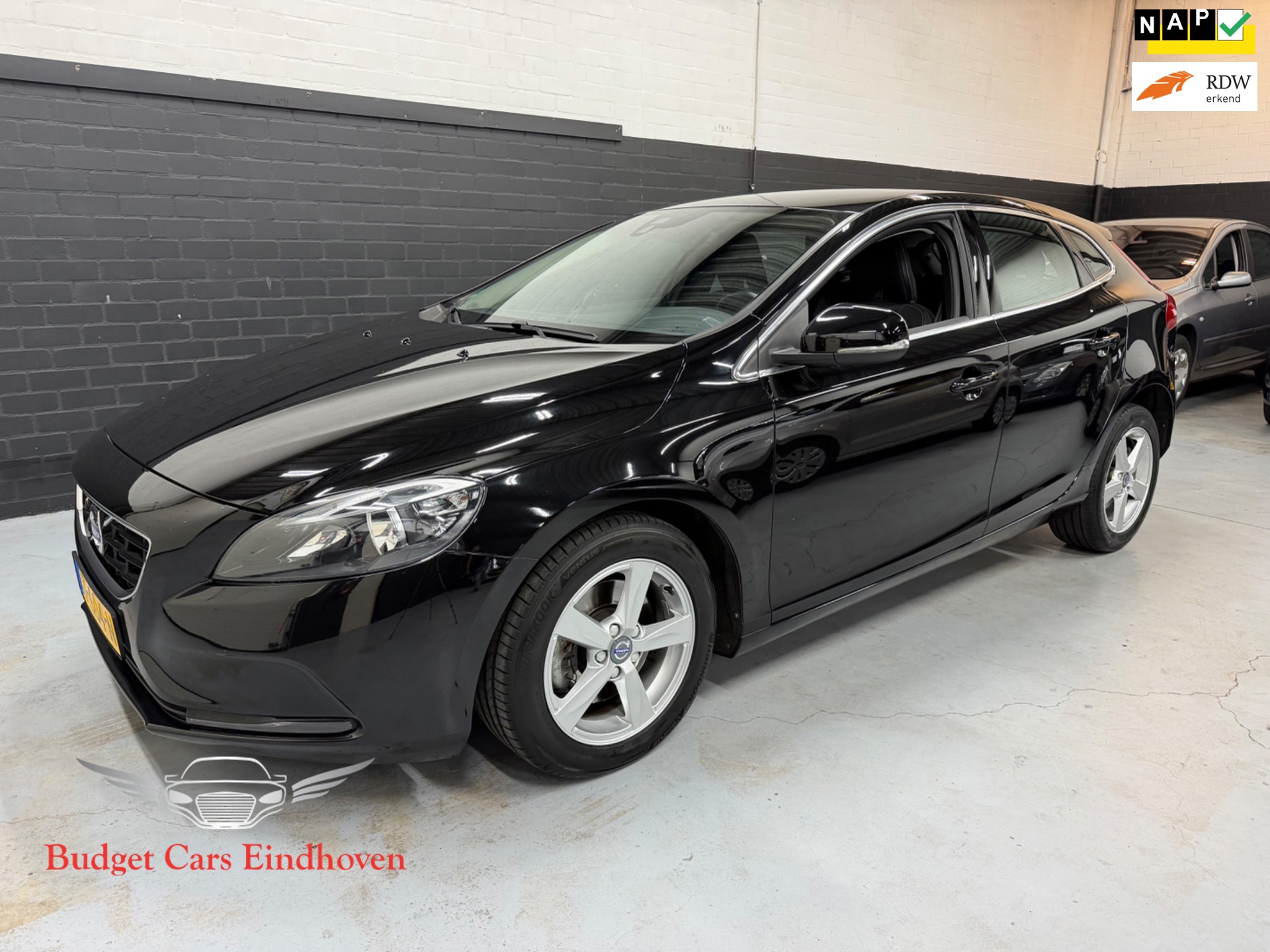 Volvo V40 2.0 D2 Momentum Nap/Airco/APK 08-05-2027!