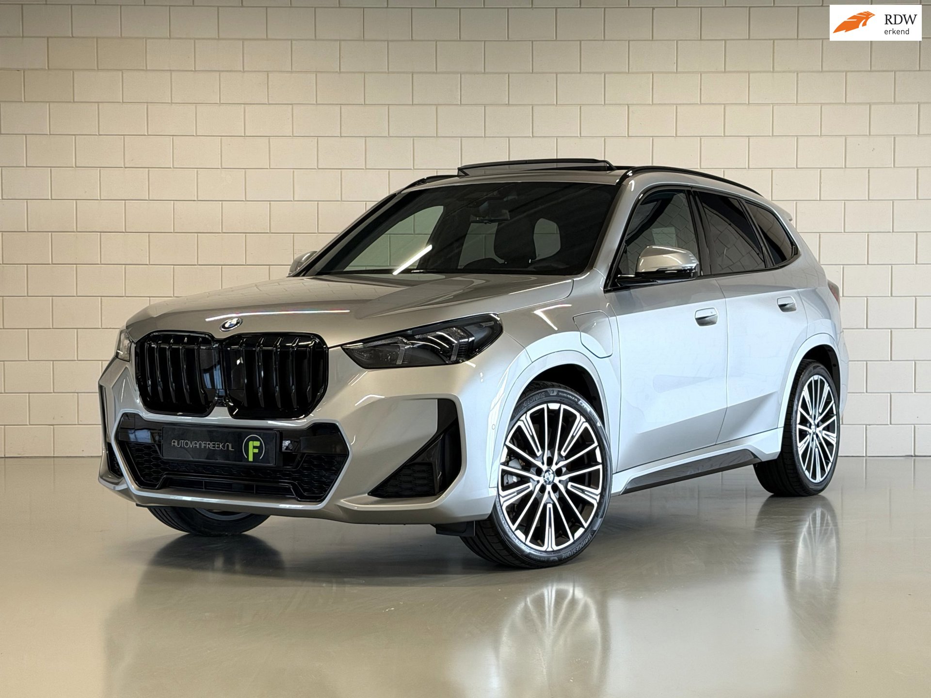 BMW X1 XDrive30e M Sport Pro Individual | PANO | TREKHAAK | ACC | 360 CAMERA | HARMAN KARDON | MEMORY