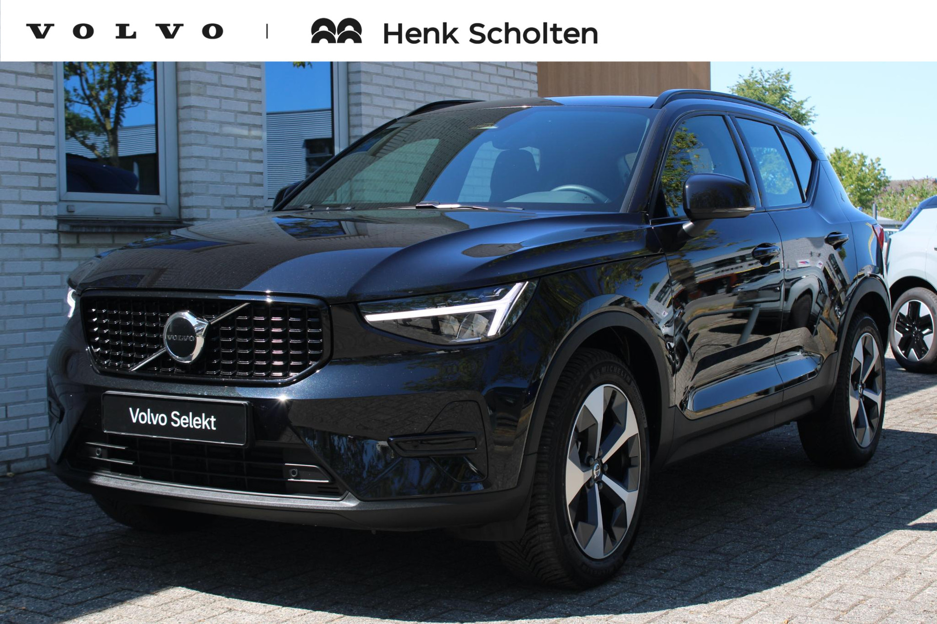 Volvo XC40 B4 Plus Dark