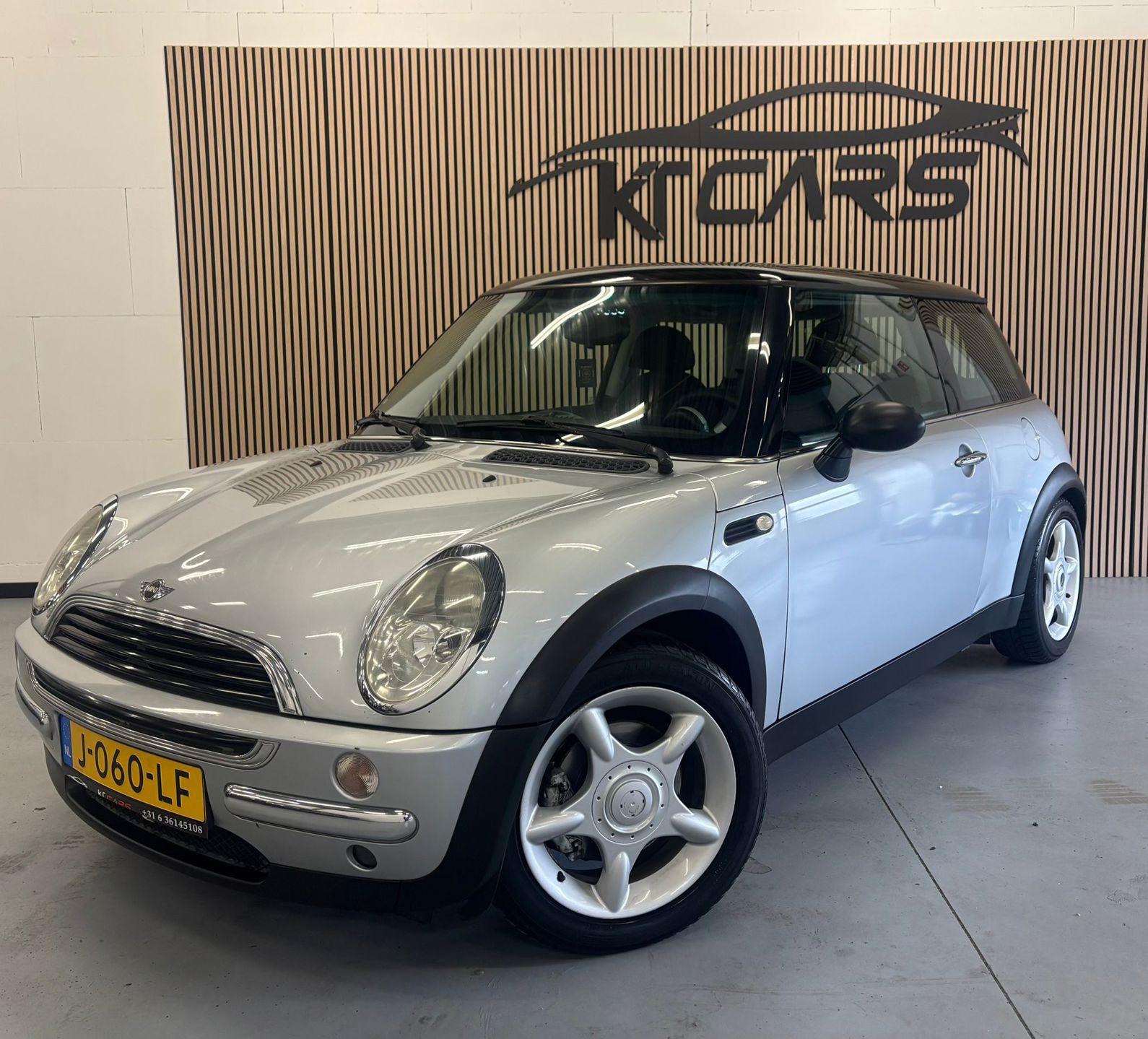 Mini Mini 1.6 One Salt | Nieuwe APK | Airco | EL Ramen | LM Velgen | Nette Auto |