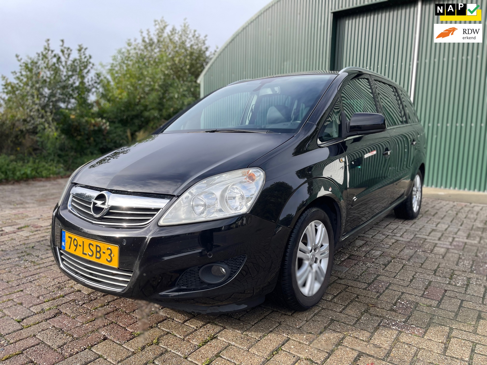 Opel Zafira 1.8 Cosmo 7prs Navi/ Parkeer sensoren/ Cruise/ Airco/APK New
