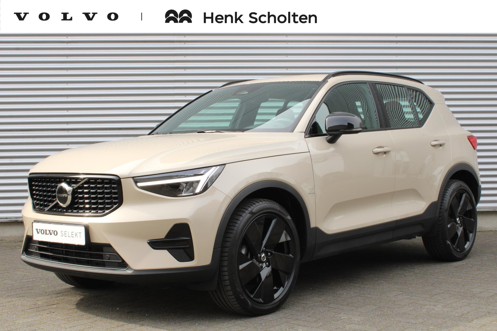 Volvo XC40 B4 Automaat Mild Hybrid Plus Dark |