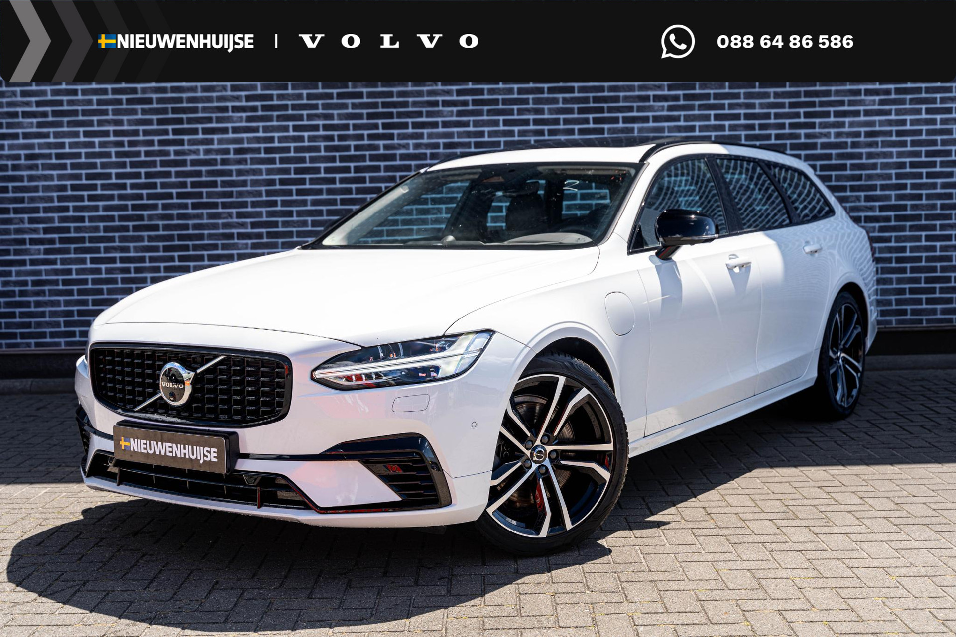 Volvo V90 2.0 T8 Plug-in Hybrid AWD Ultra Dark