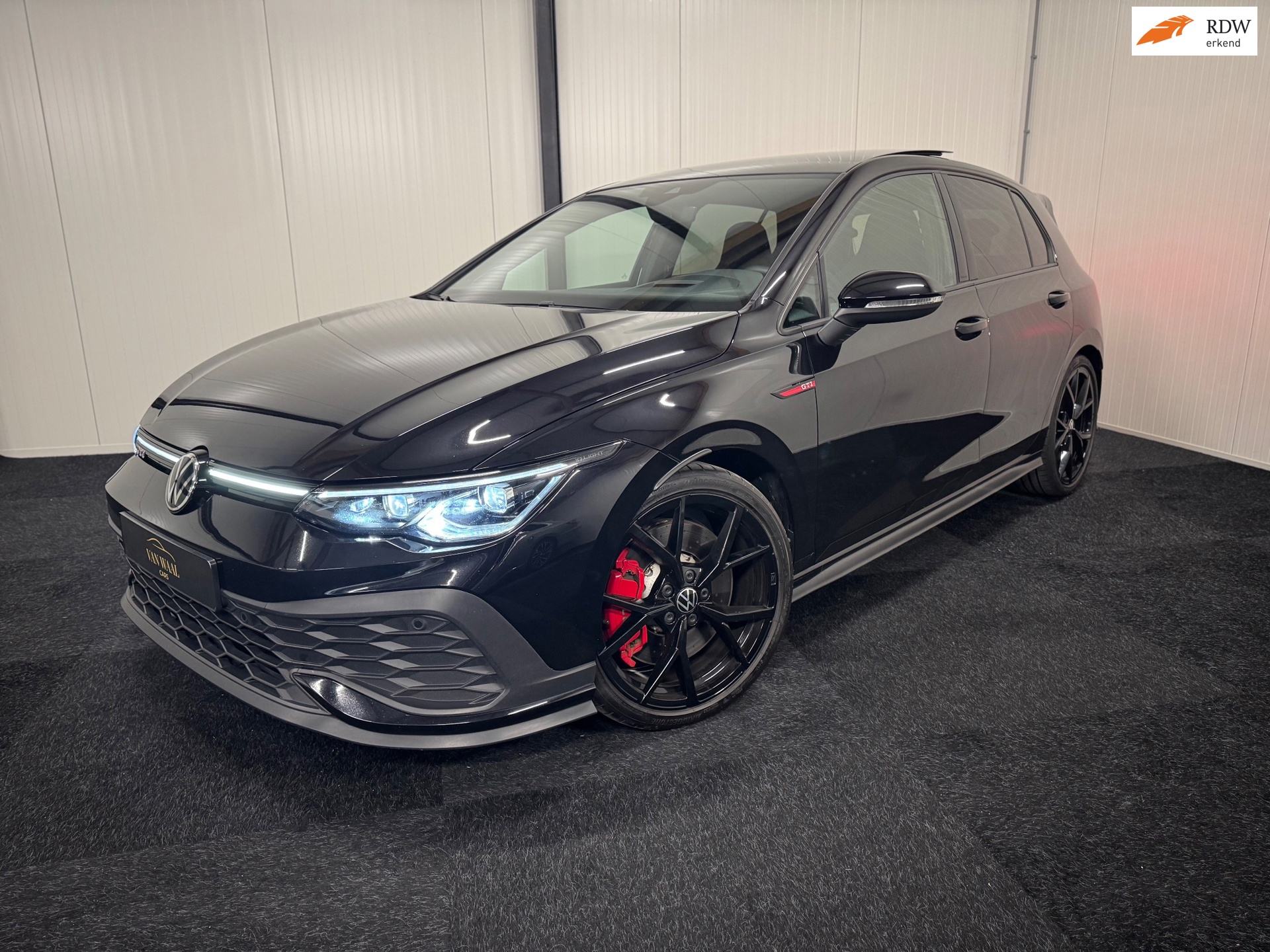 Volkswagen GOLF 2.0 TSI GTI Clubsport 2023 300PK PANO/HUD/IQ/H&K/19”/SFEER