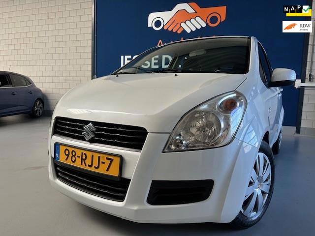 Suzuki Splash 1.0 Comfort,bj.2011,kleur:(parelmoer)wit,5 deurs,airco,APK tot 07/2027 en NAP met 138363 km.stereo,zeer zuinige auto