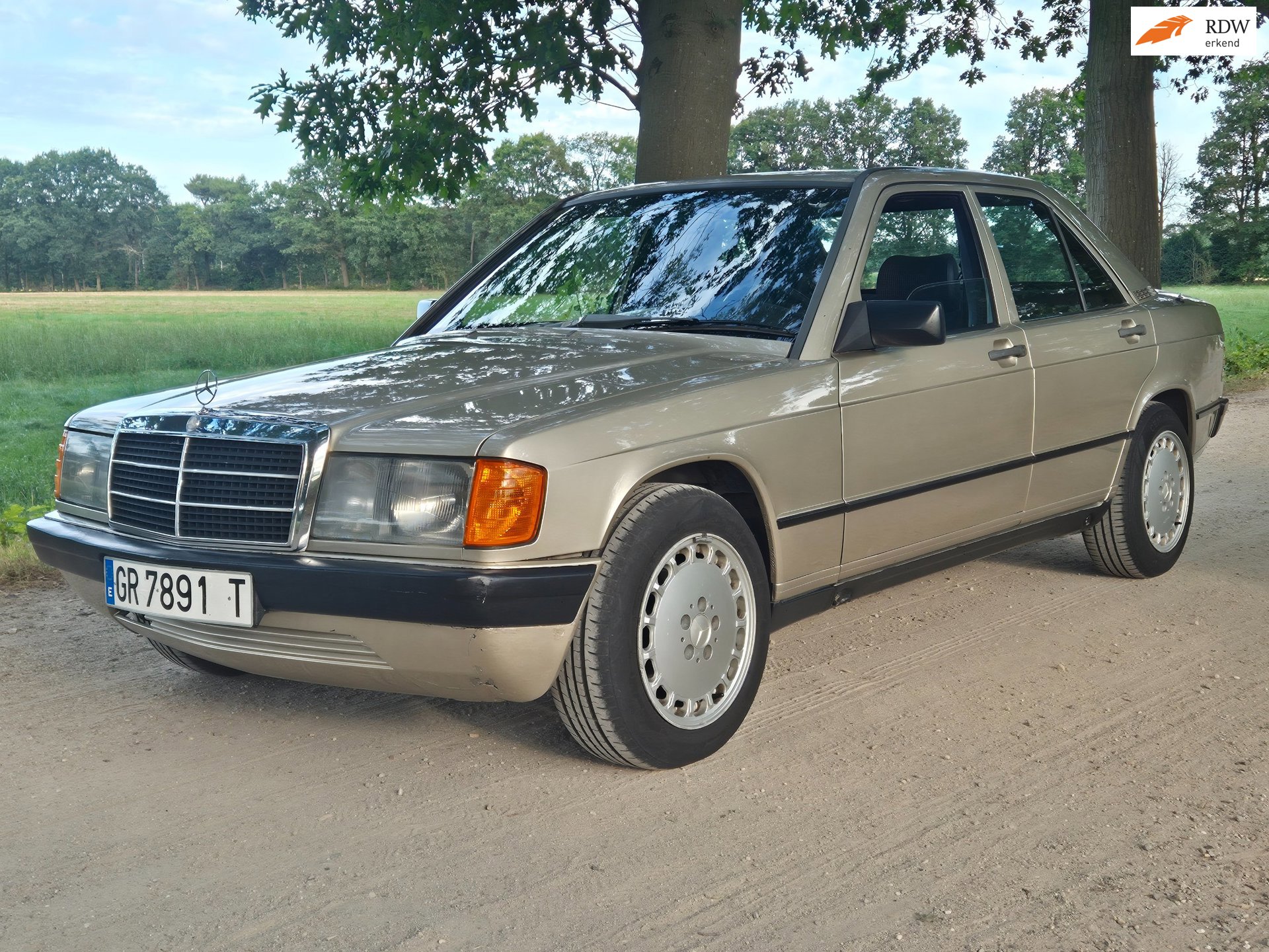 Mercedes-Benz 190-serie 2.0 *AIRCO/SCHUIFDAK* van 1985!
