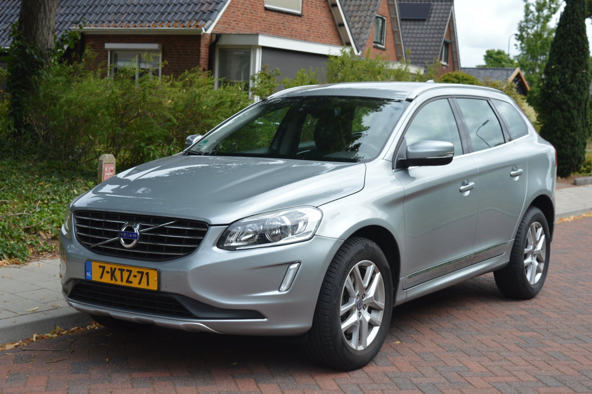 Volvo XC60 2.0 T5 FWD Summum ORG NL/NAP