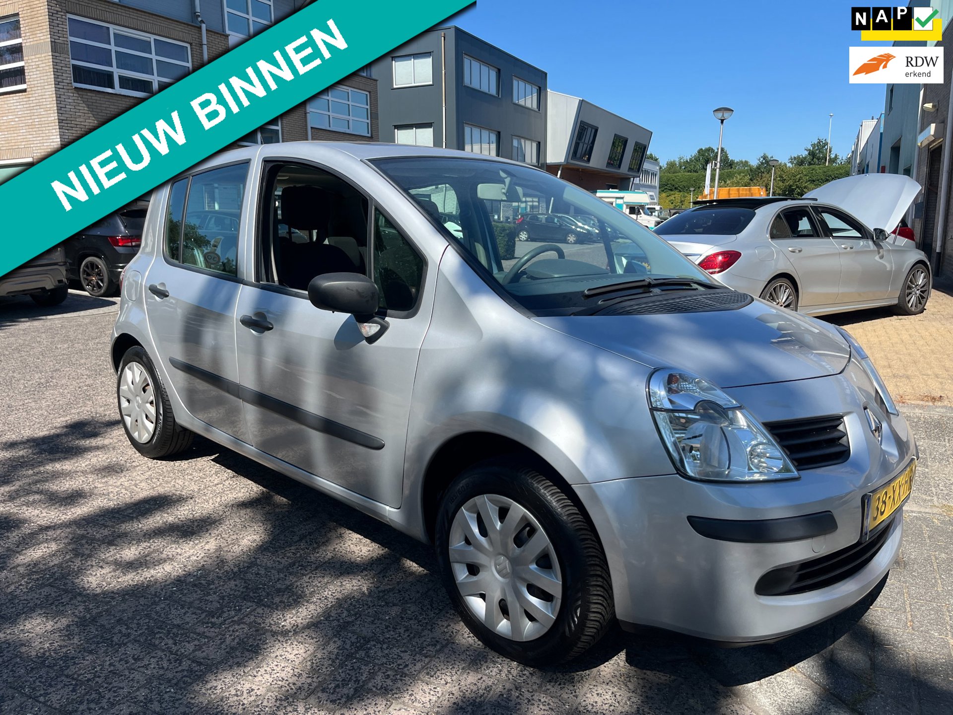 Renault Modus 1.6-16V Alizé AUTOMAAT. panoramadak.