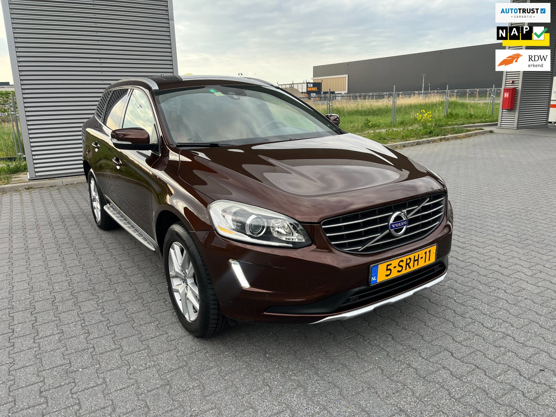 Volvo XC60 2.0 T5 FWD Inscription| 6mnd Garantie | PANO| AUT.| LEDER| VOLLEDIG ONDERHOUDEN