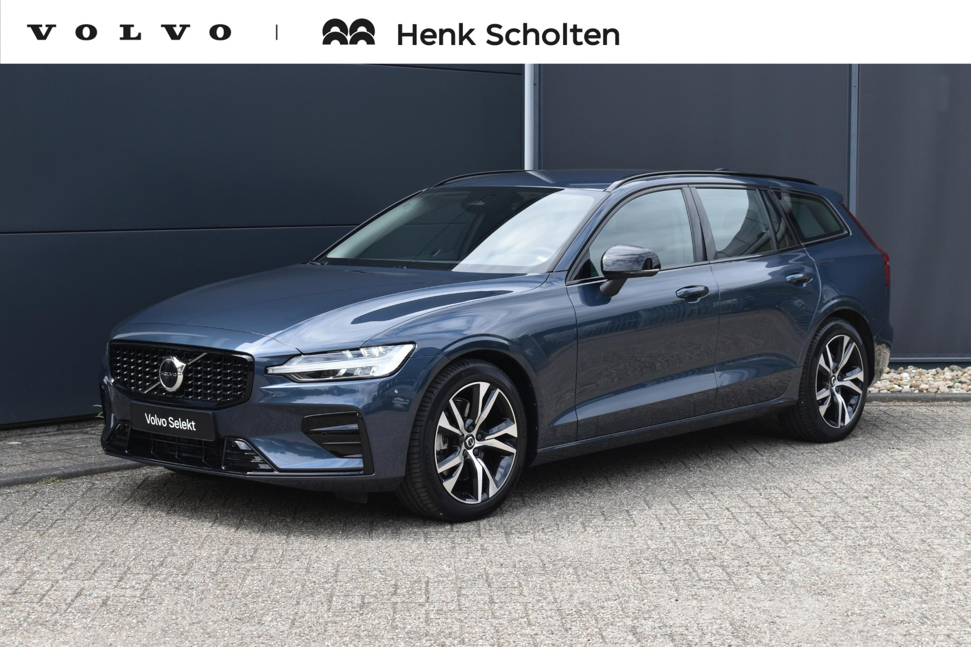 Volvo V60 2.0 B4 Plus Dark