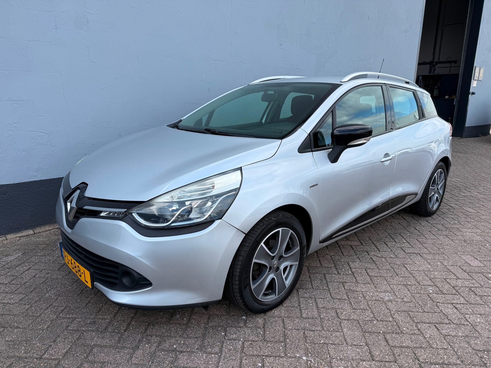 Renault Clio 0.9 TCe Iconic - LMV - Airco