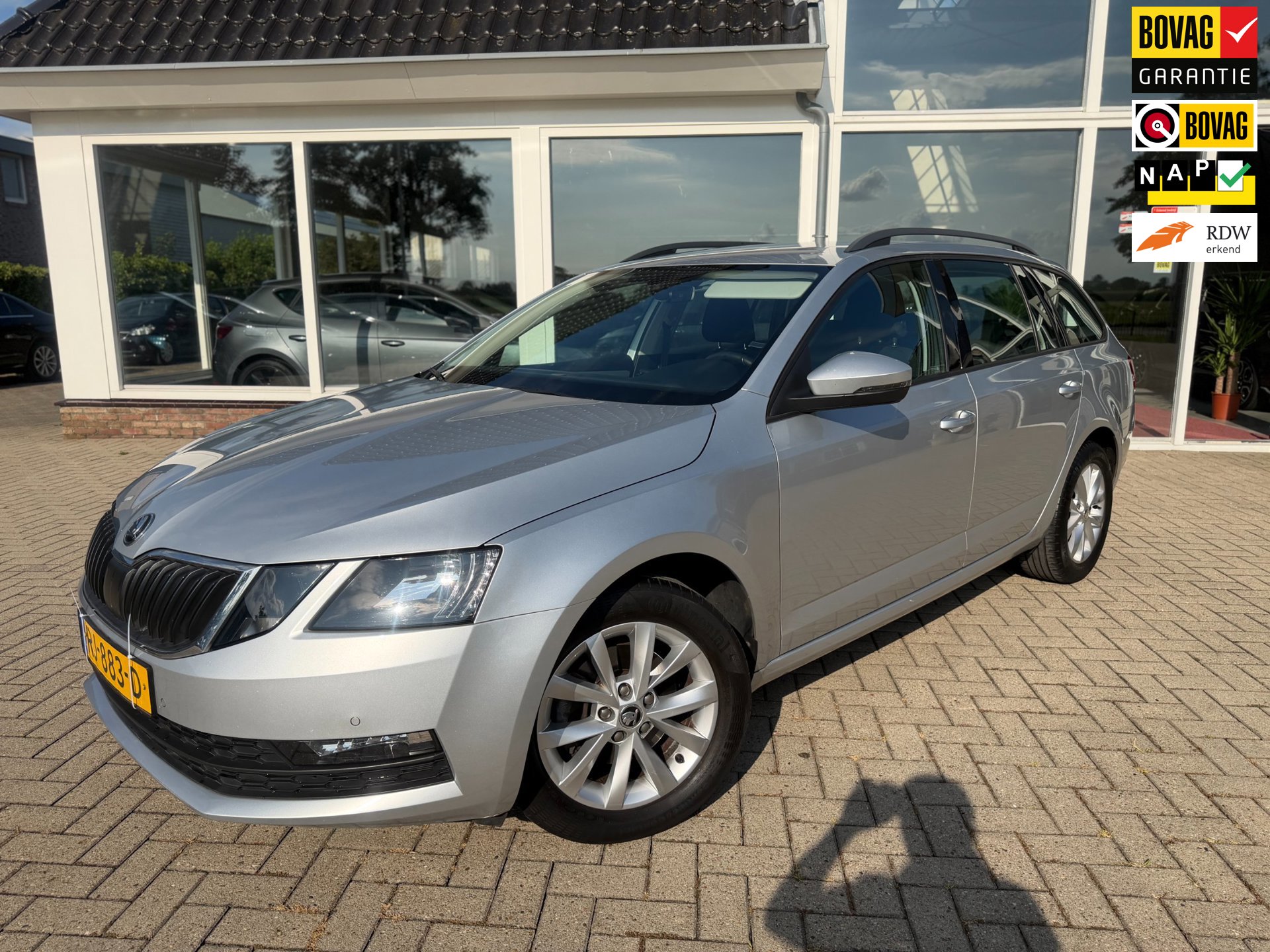 Skoda Octavia Combi 1.0 TSI Greentech Ambition Business/ WIFI/ Carplay/ Camera/ Draadloos oplaadstation
