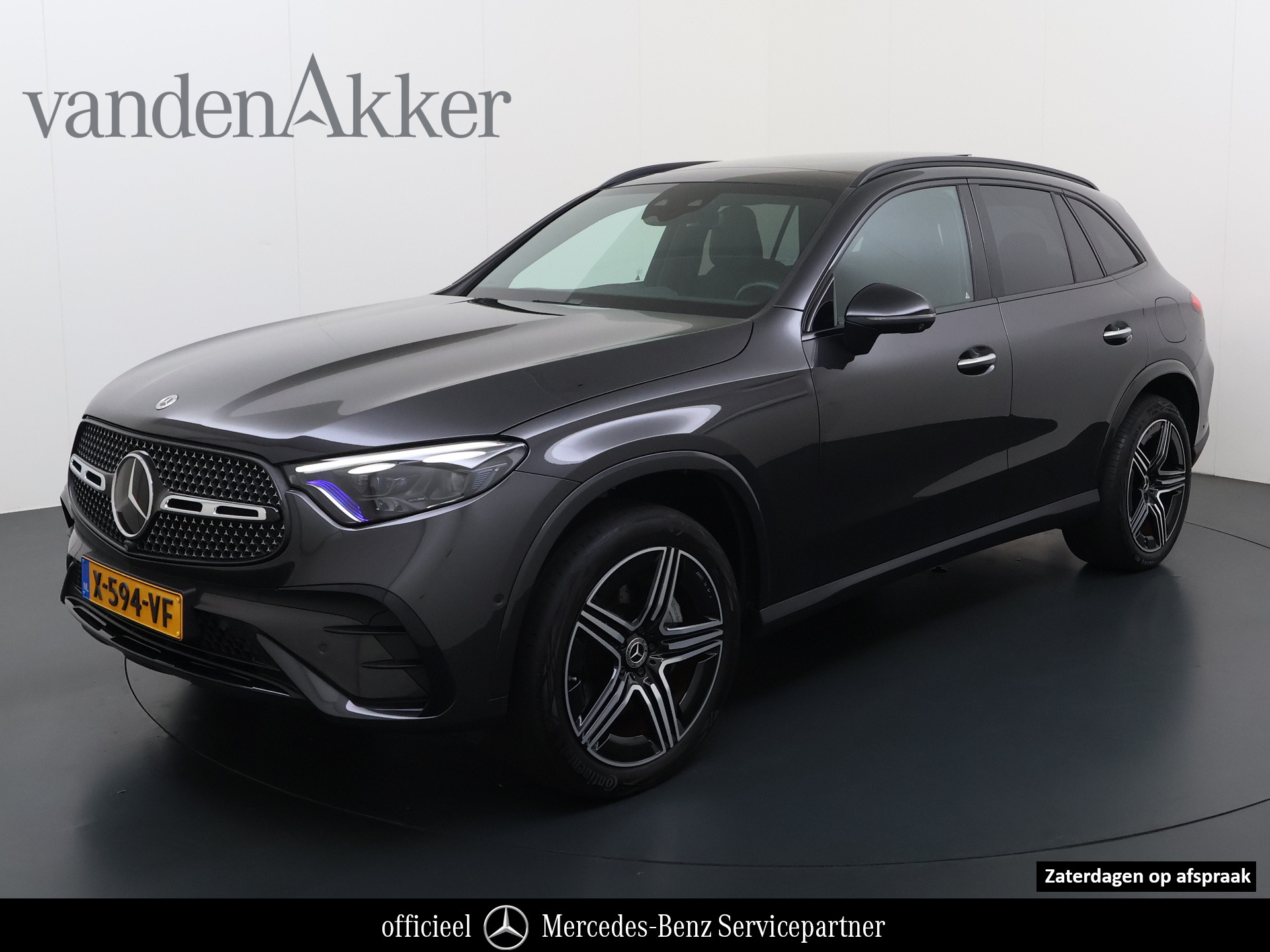 GLC 300e AMG · Panorama dak · Trekhaak · Burmester · Headup · Memory Stoelen · Distronic · 360 Camera