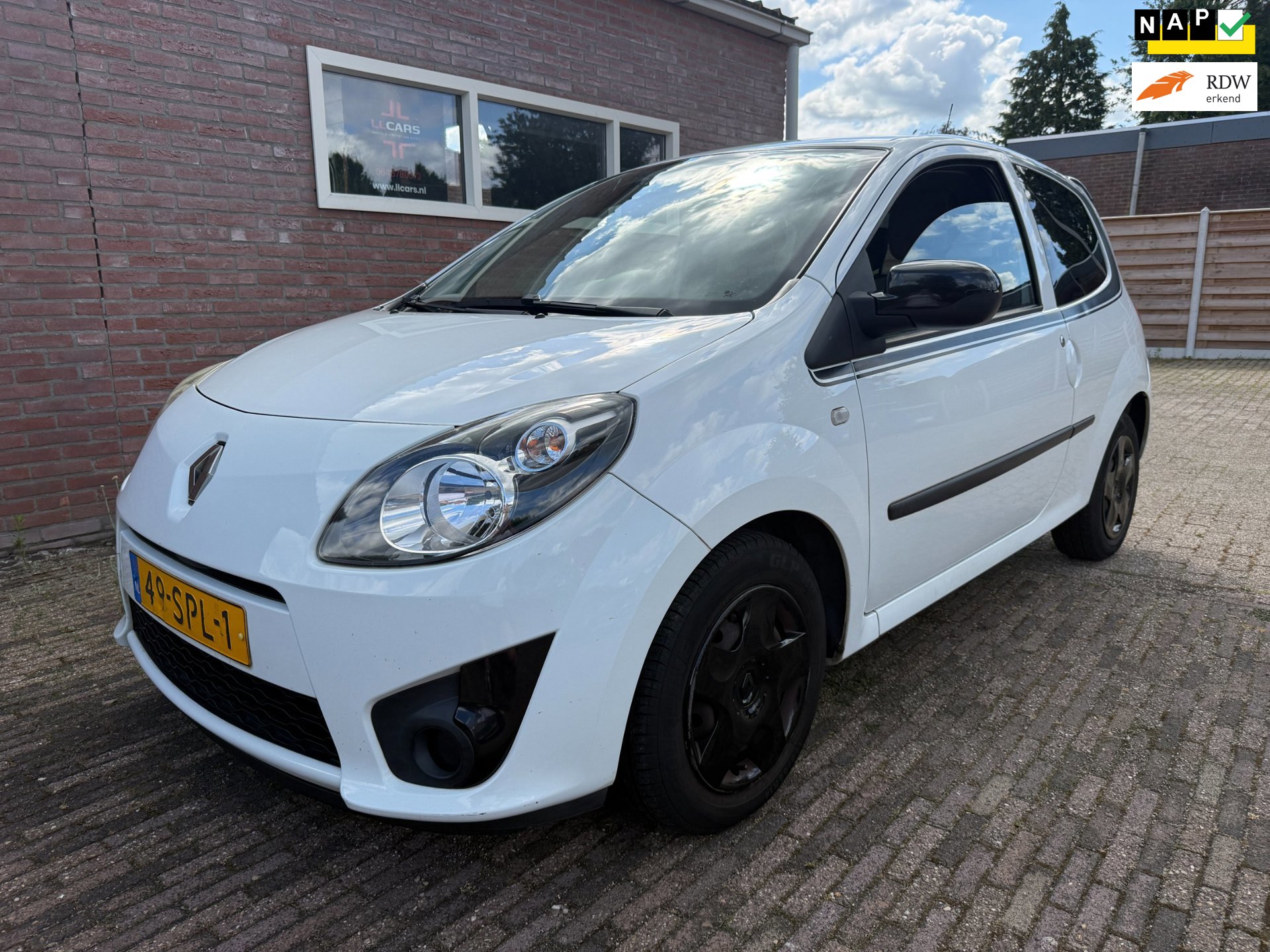 Renault Twingo 1.2-16V APK 9-8-2027 Airco elektrisch pakket isofix