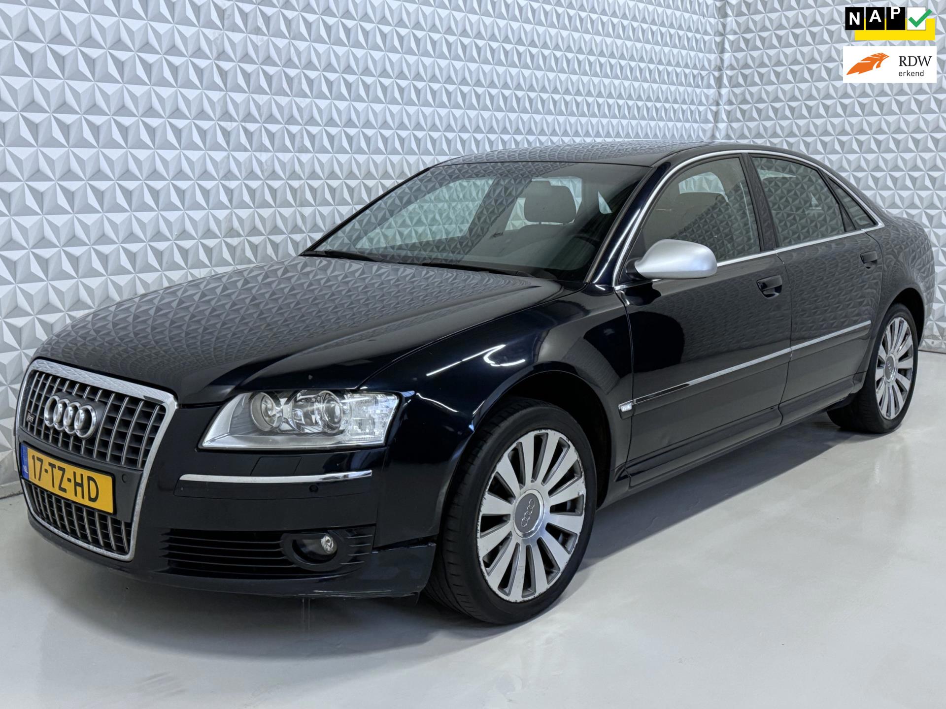 Audi A8 4.2 quattro V8 / FACELIFT + S8 GRILL (2005)