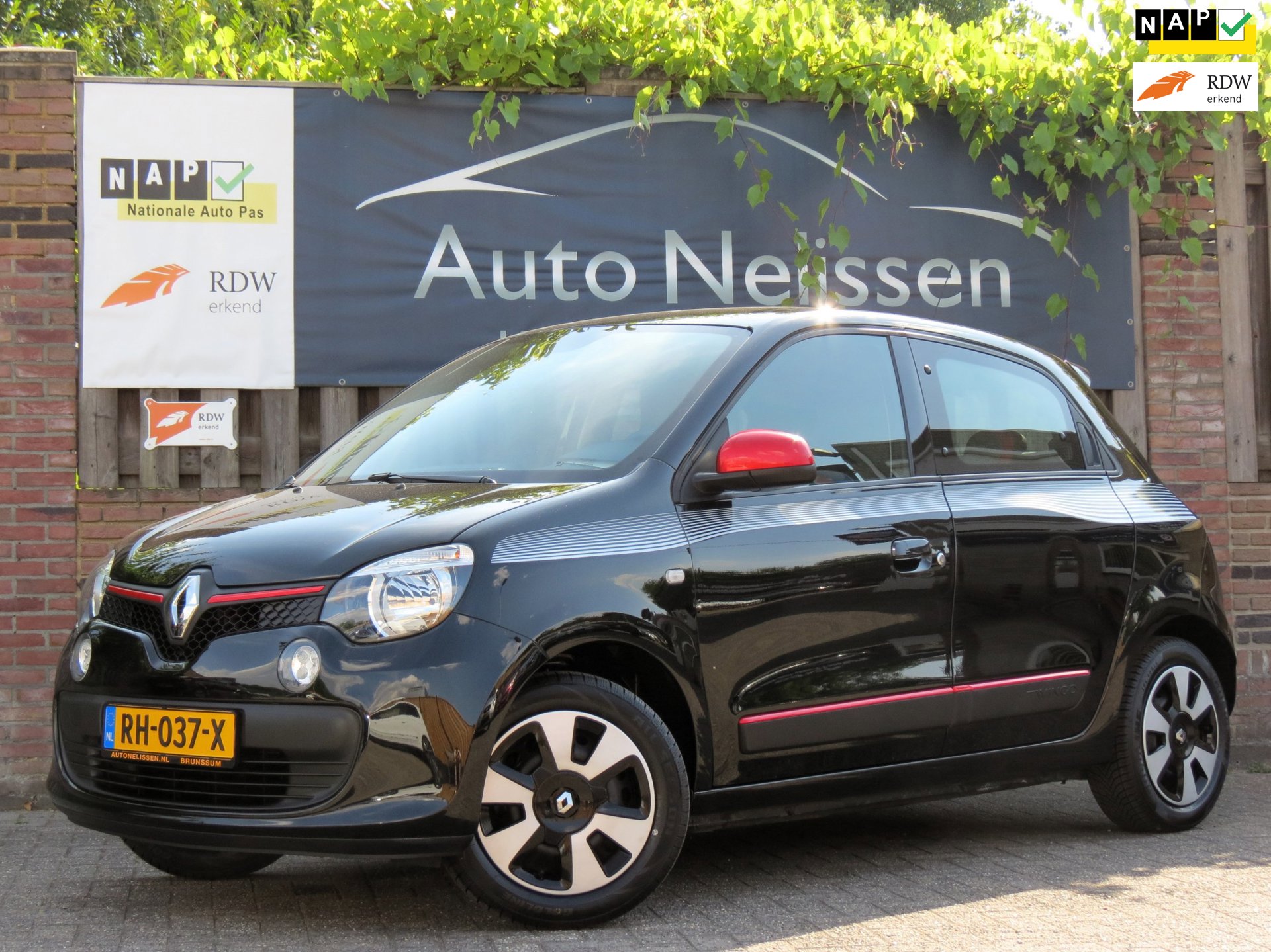 Renault Twingo 1.0 SCe Collection | 1e EIGENAAR | AIRCO | NIEUWE ALL-SEASON BANDEN | DAB+ RADIO | BLUETOOTH RADIO |