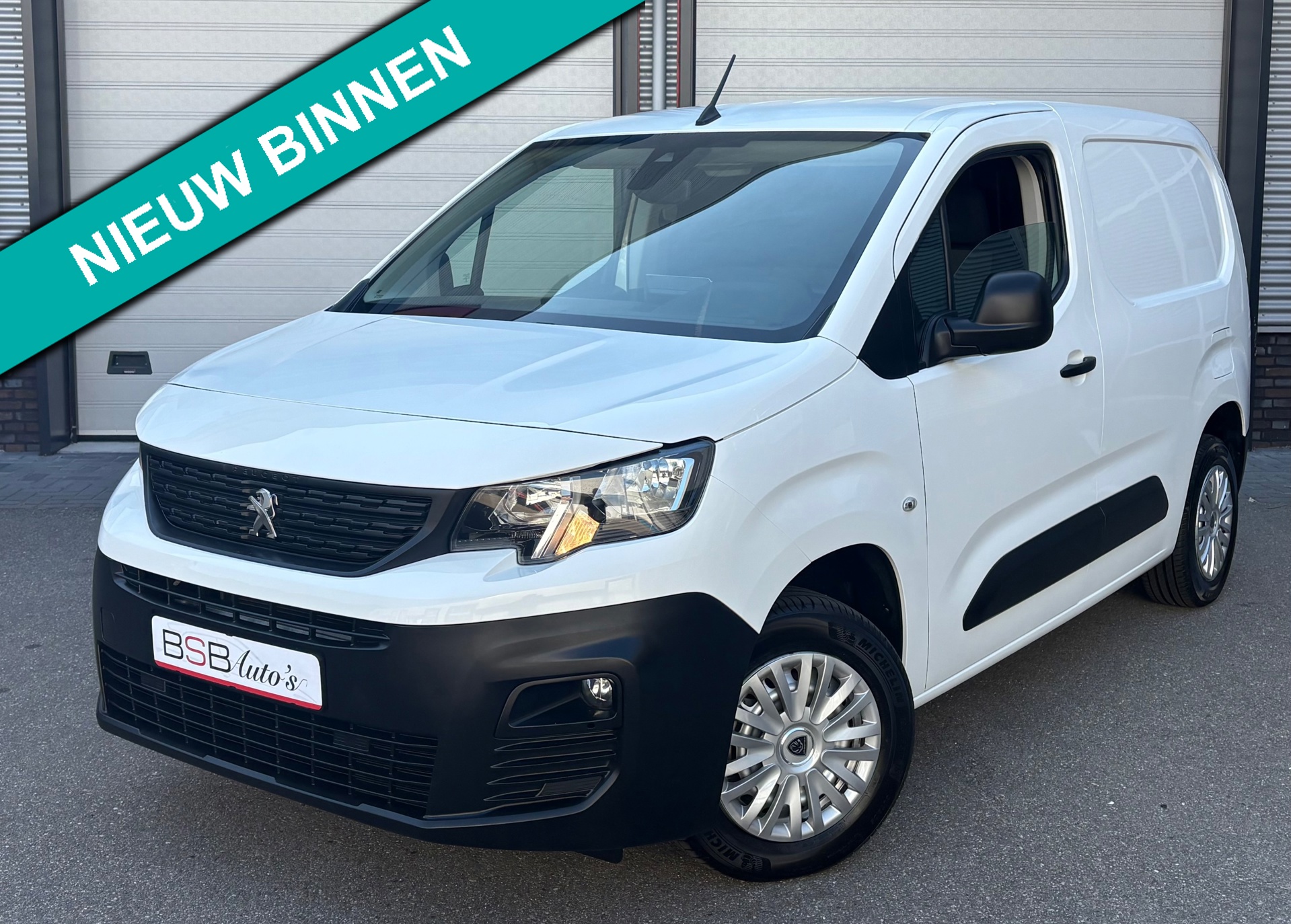 Peugeot Partner 1.2 PureTech Premium Airco Navi Cruise Pdc Camera Elec.pakket 110 Pk