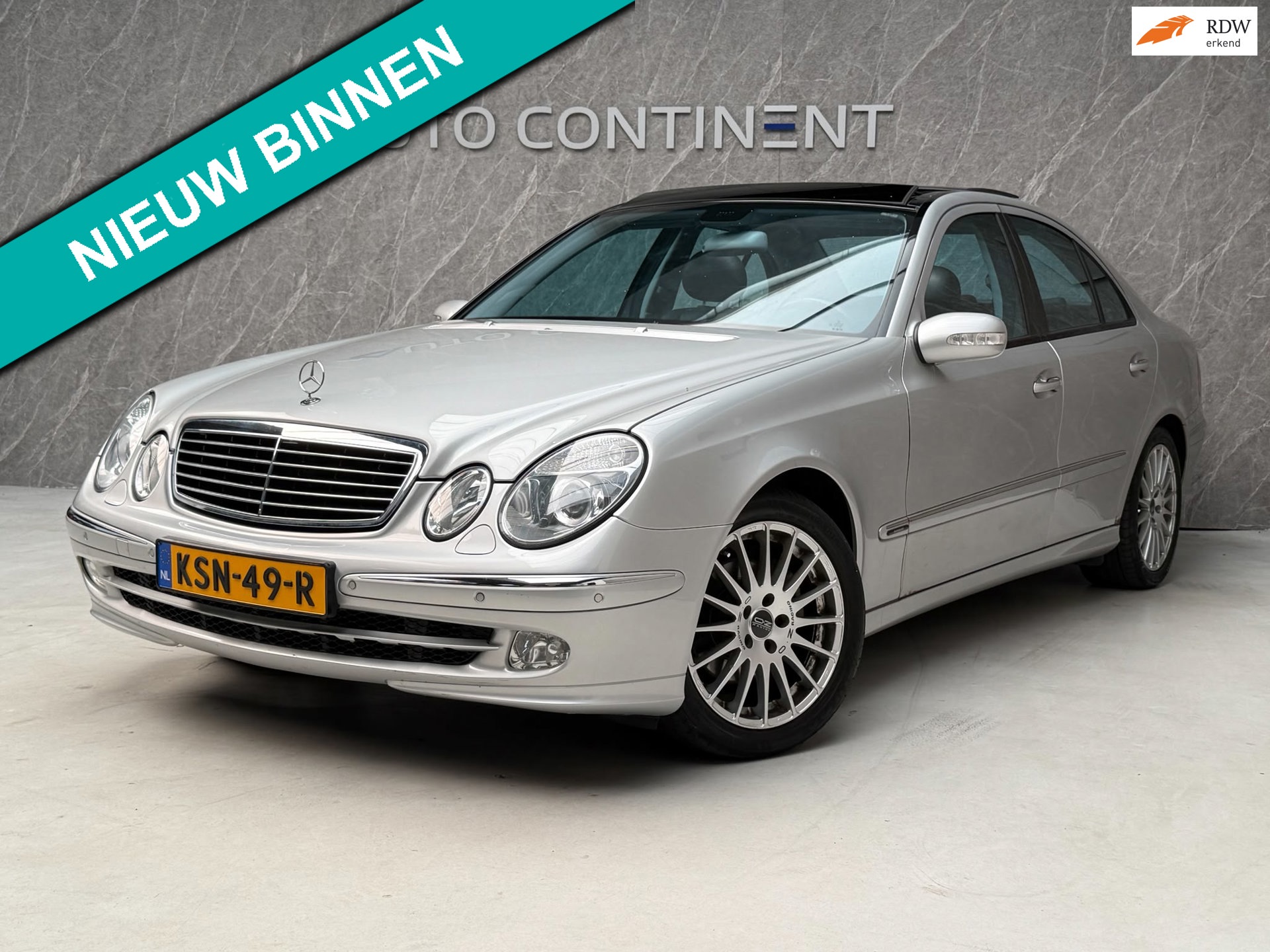 Mercedes-Benz E-klasse 240 Avantgarde / Panorama / APK