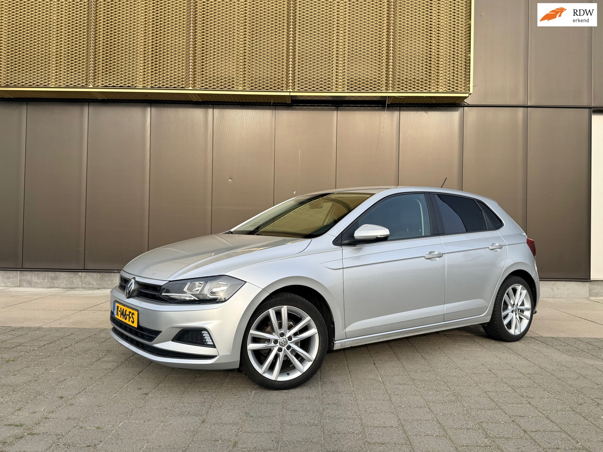 Volkswagen Polo 1.0 MPI Comfortl. | Carplay | Cruise | Airco | Front assist | Rest Assist | | Voll onderh. | LM velgen
