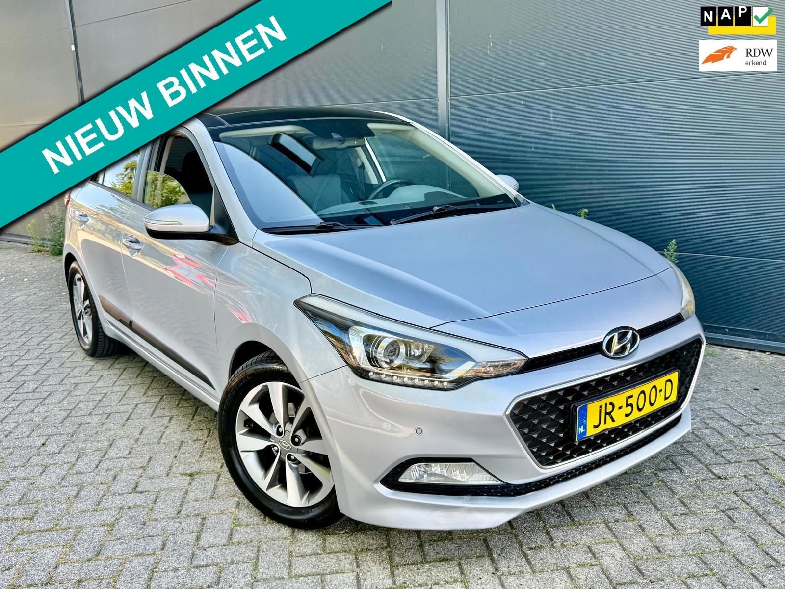 Hyundai I20/Airco/Cruise/Panoramadak/Bleutooth 1.2 HP i-Motion Premium