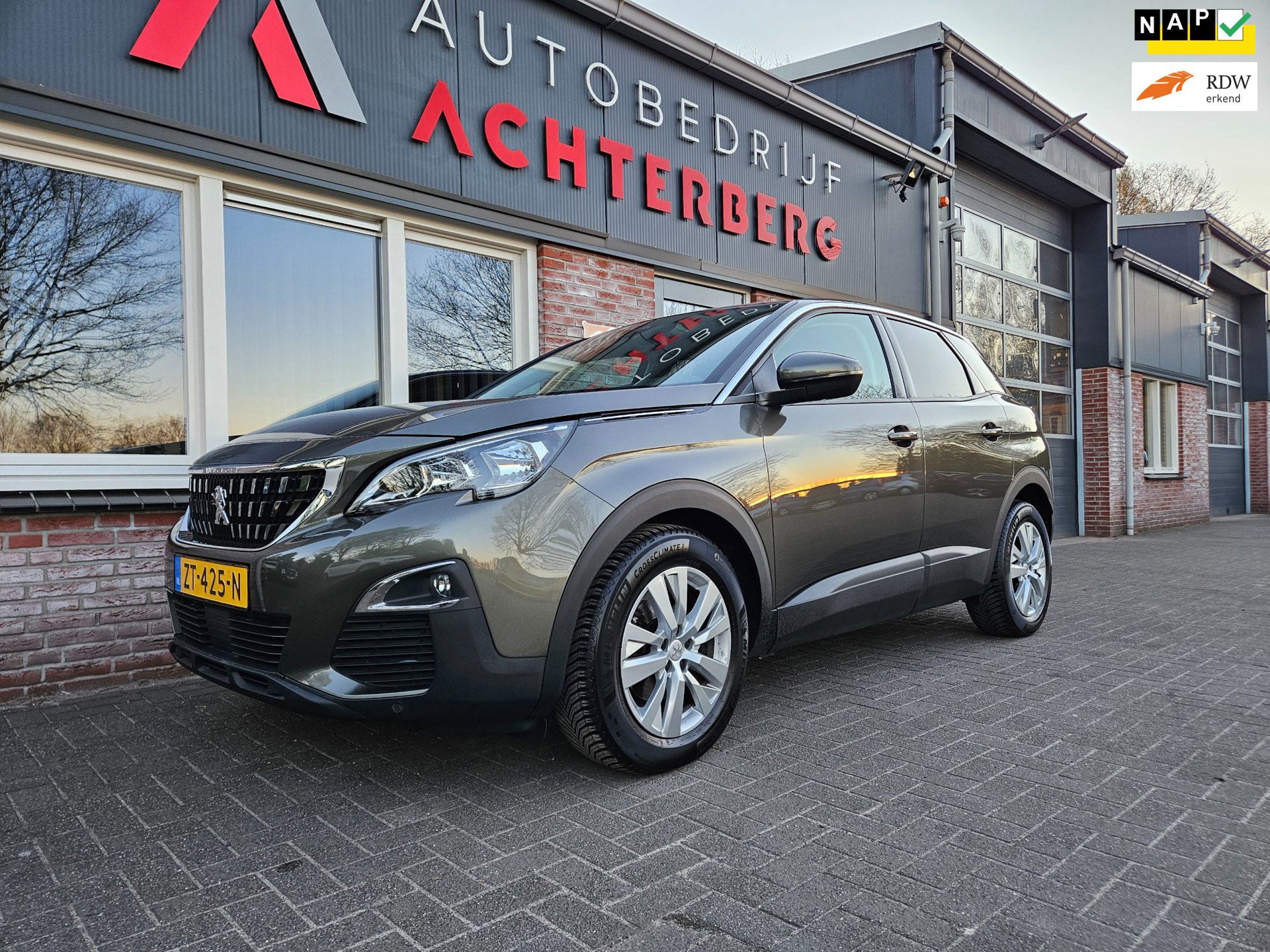 Peugeot 3008 1.2 PureTech Blue Lease Executive Camera! Airco/Clima! Cruise Control! Nette Auto! NAP! Dealer Onderhouden!