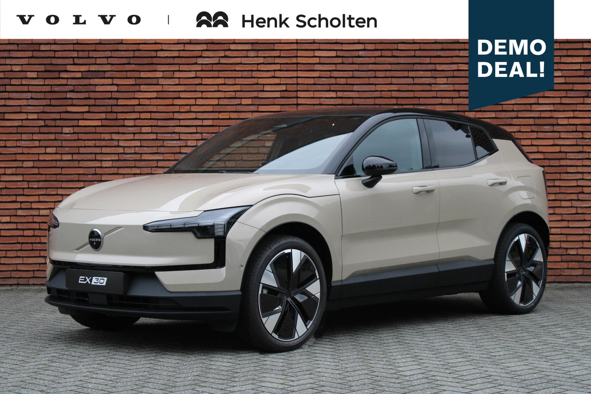 Volvo EX30 Twin Motor Performance Ultra 69 kWh |