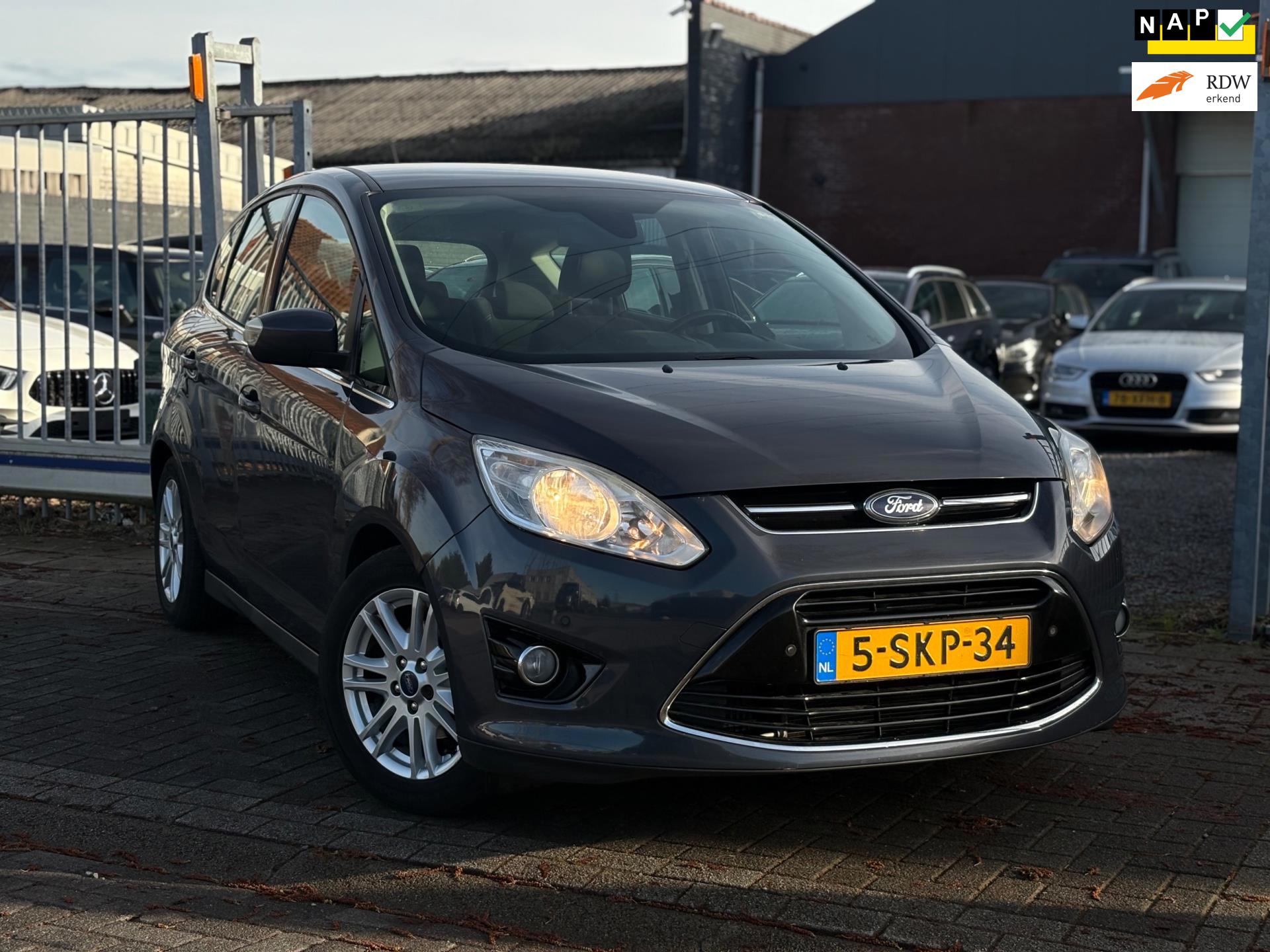 Ford C-Max 1.0 Titanium | NWE D-Riem | Trekhaak | Navigatie | Climate control |