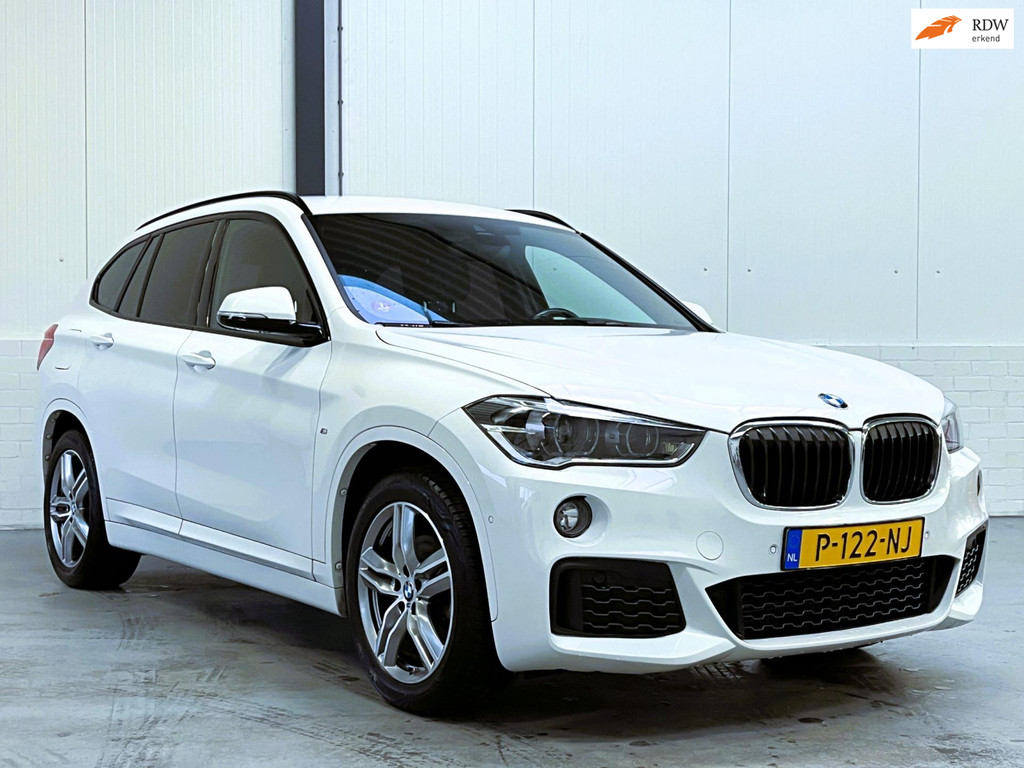 BMW X1 SDrive18i High Executive M Sport|Trekhaak|Harman Kardon