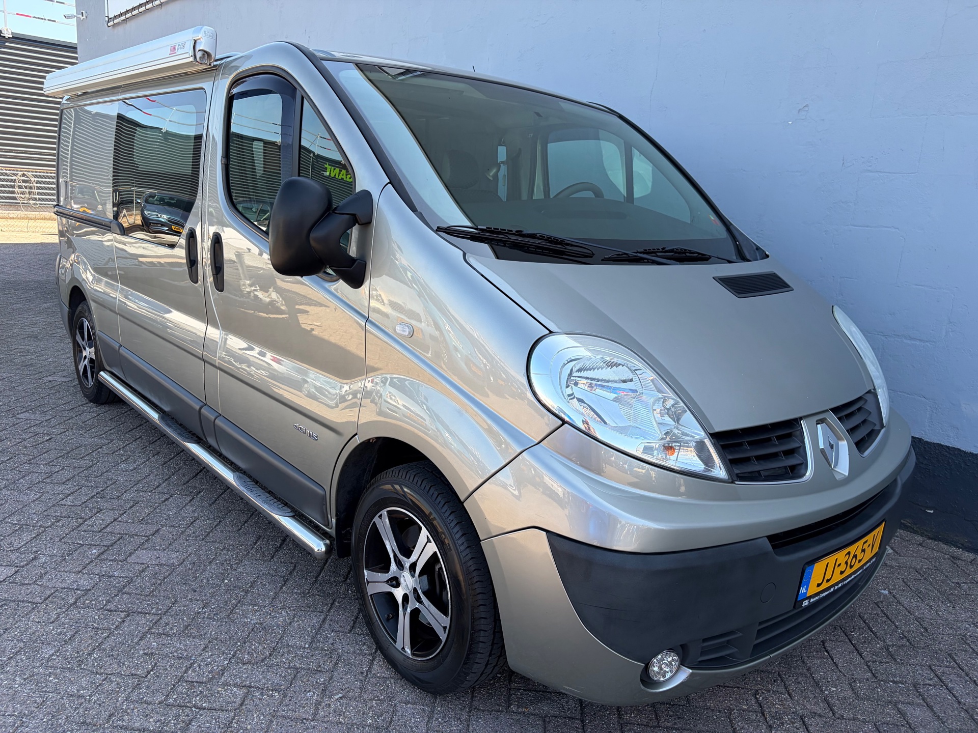 Renault TRAFIC T29 L2/H1 2.0 DCI Q 84KW E4 - Hefdak - Luifel