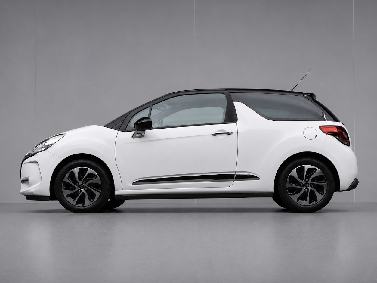 DS 3 1.2 PureTech So Chic Sport (APPLE CARPLAY,NAVI,CAMERA,CLIMATE CRUISE,GETINT,SPORTSTOELEN,LM VELGEN,NETTE STAAT)
