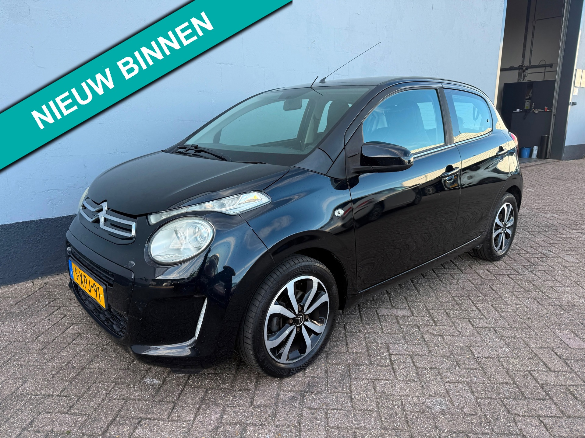 Citroën C1 1.0 e-VTi Shine 5-Deurs - Lederen - Camera - Airco