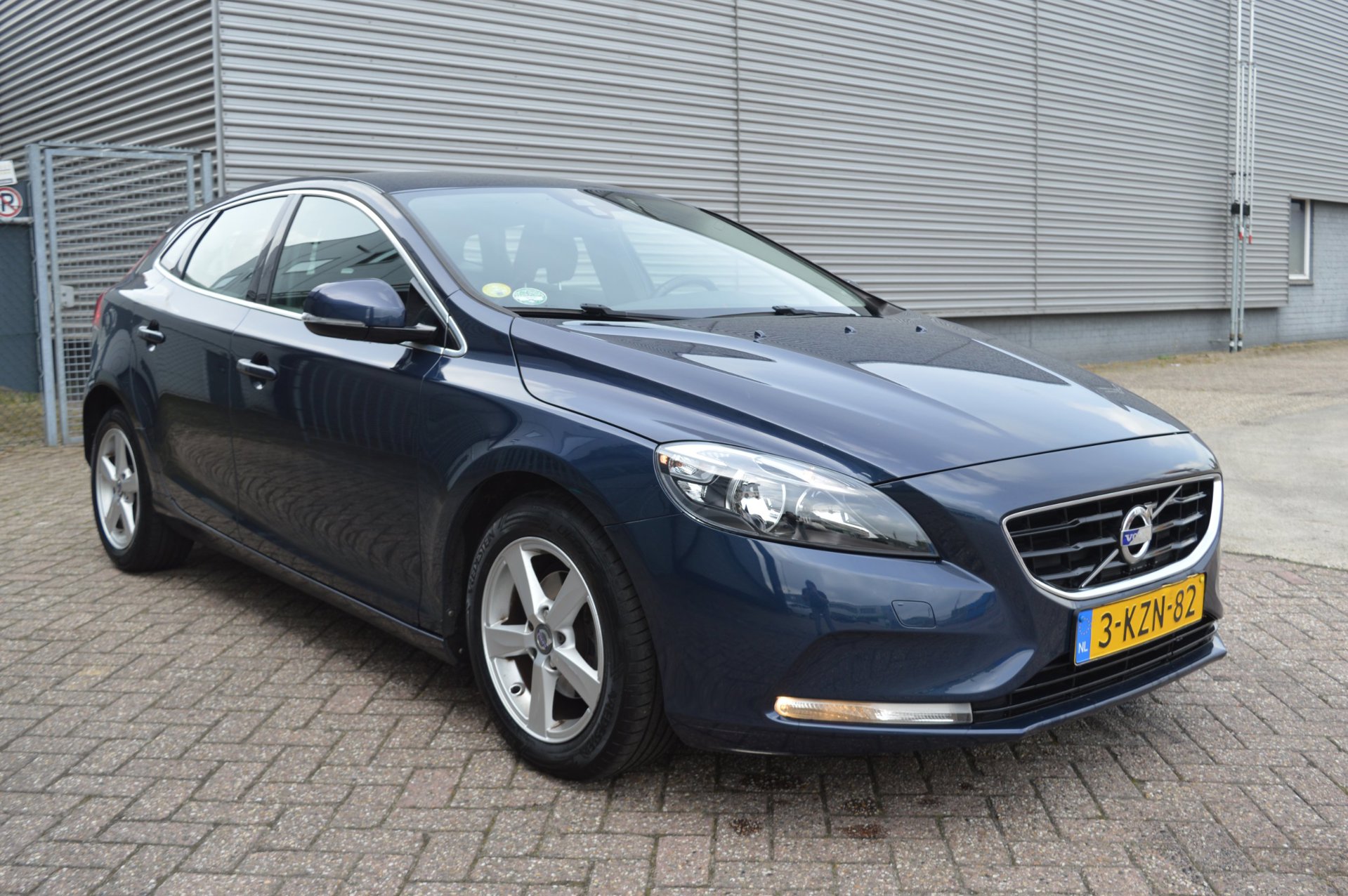 Volvo V40 1.6 D2 Momentum bj13 airco elec pak trekhaak