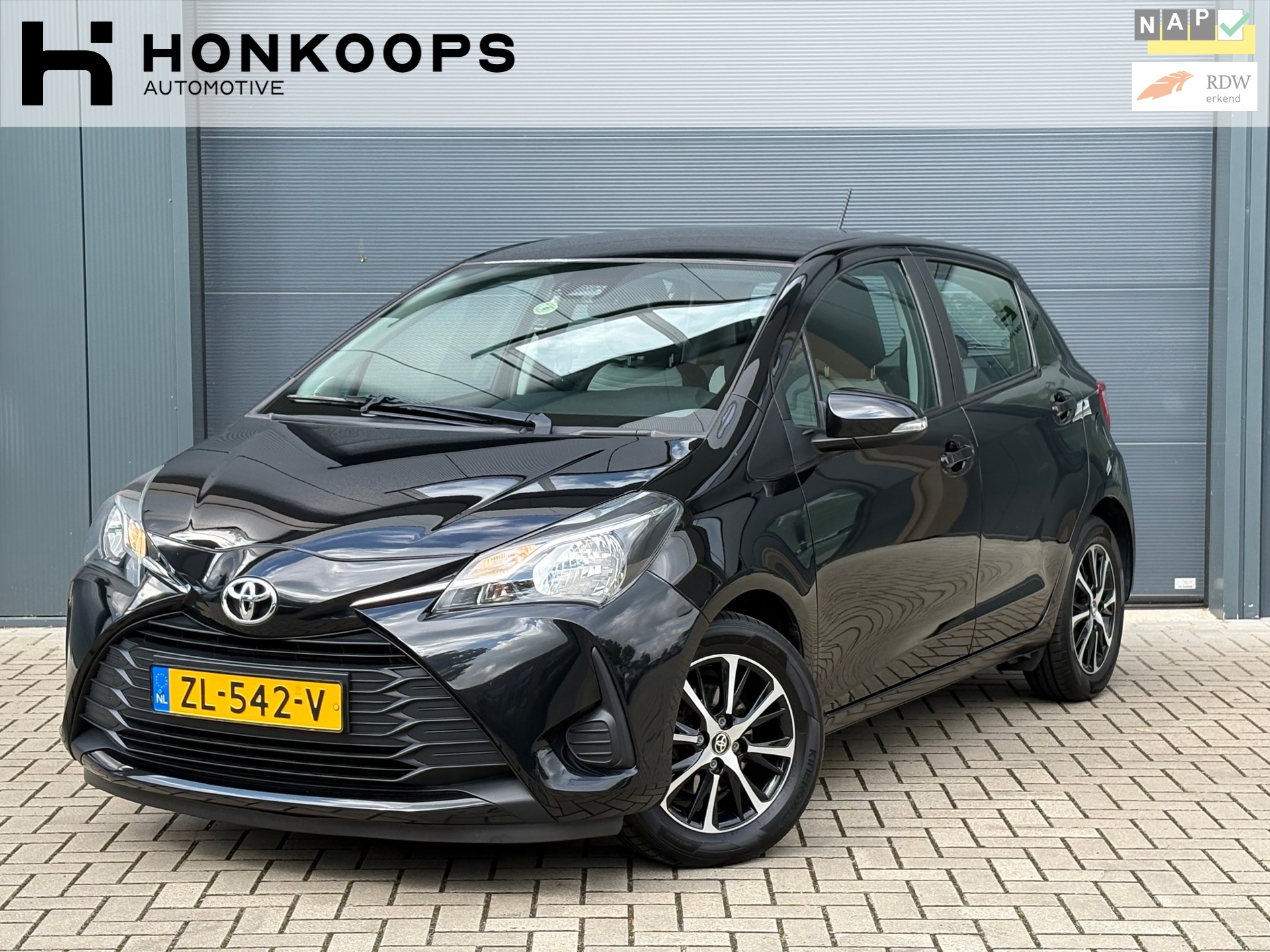 Toyota Yaris 1.0 VVT-i -1e EIGENAAR! top staat - airco - apk mei 27