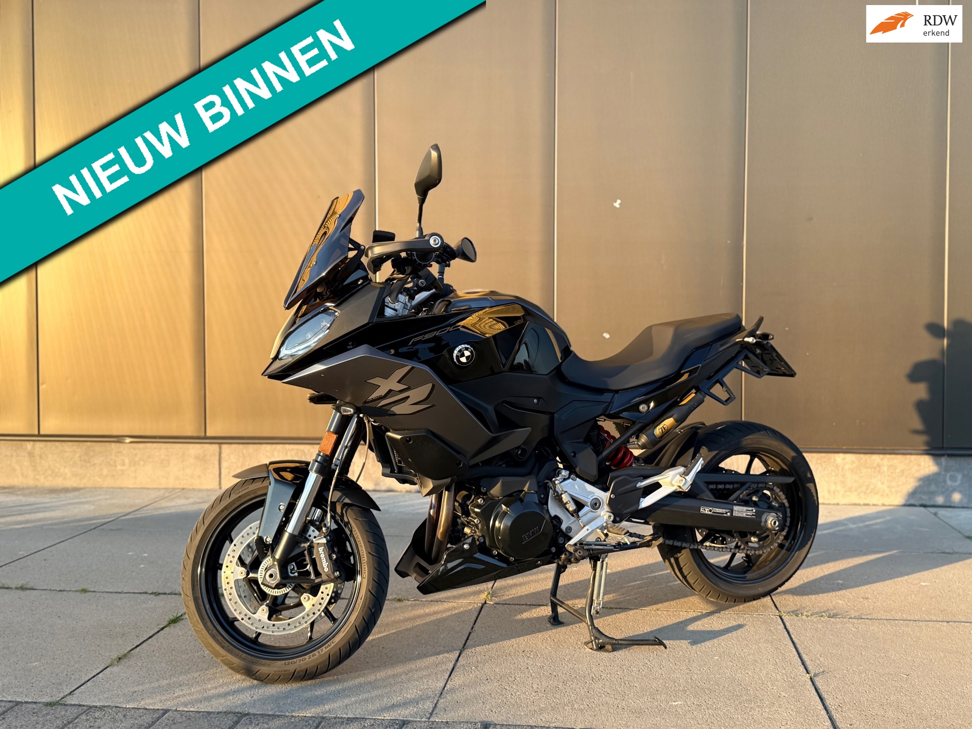 BMW Tour F 900 XR | Carplay | Cruise | Quickshift | Dealer onderh | ESA | Bandendruks