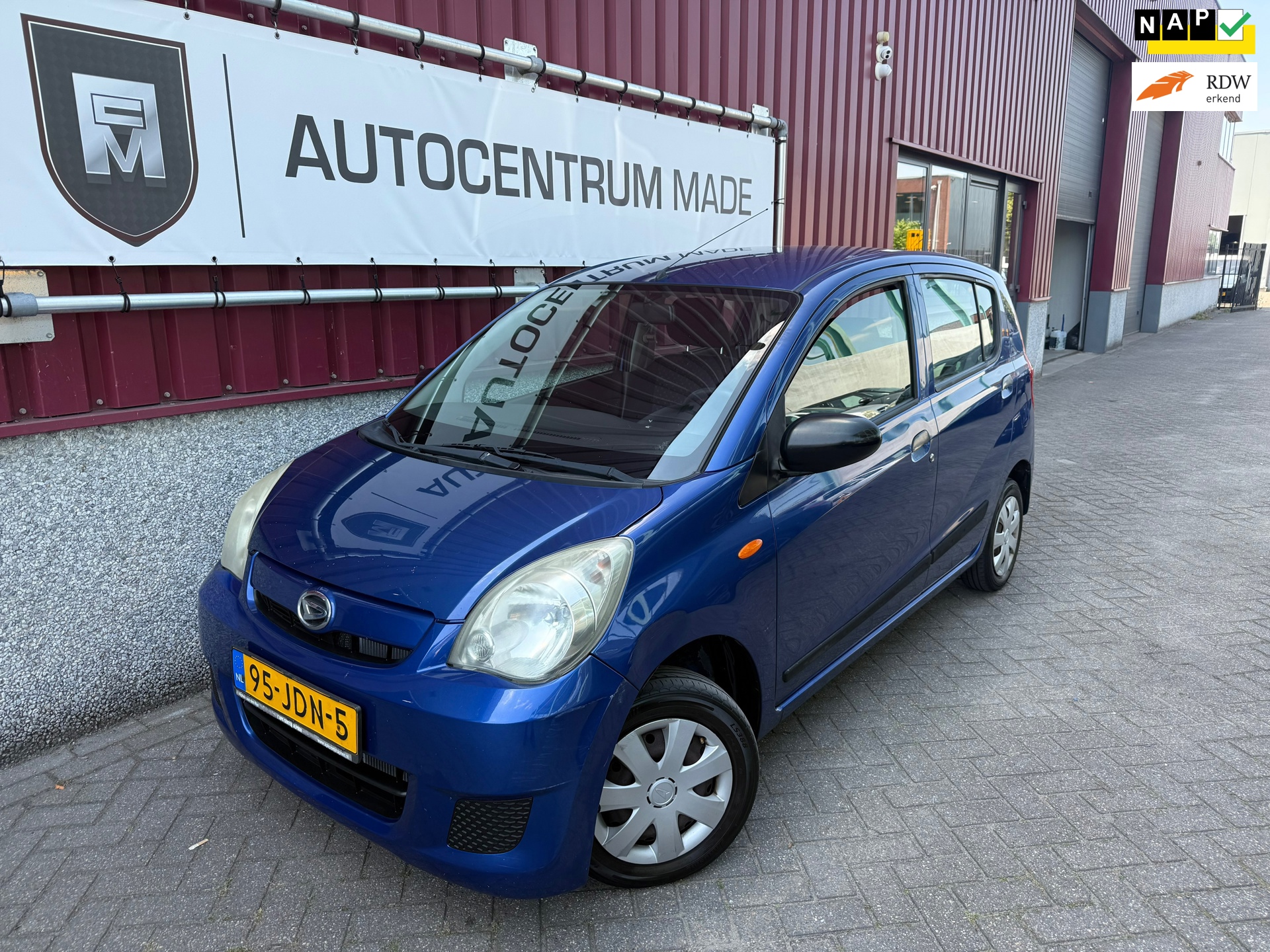 Daihatsu Cuore 1.0 Trend // 5DRS // stuurbekrachtiging //