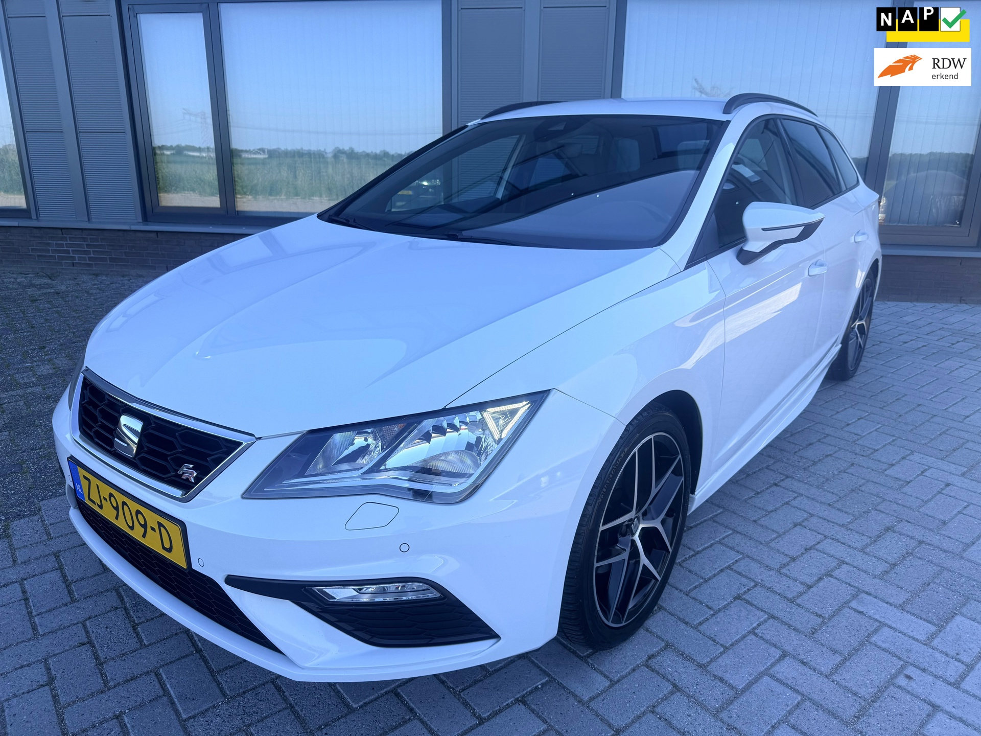 Seat Leon ST 1.5 TSI FR 150PK!|AUTOMAAT|TREKHAAK|NAP|DSG|Carplay|Facelift|