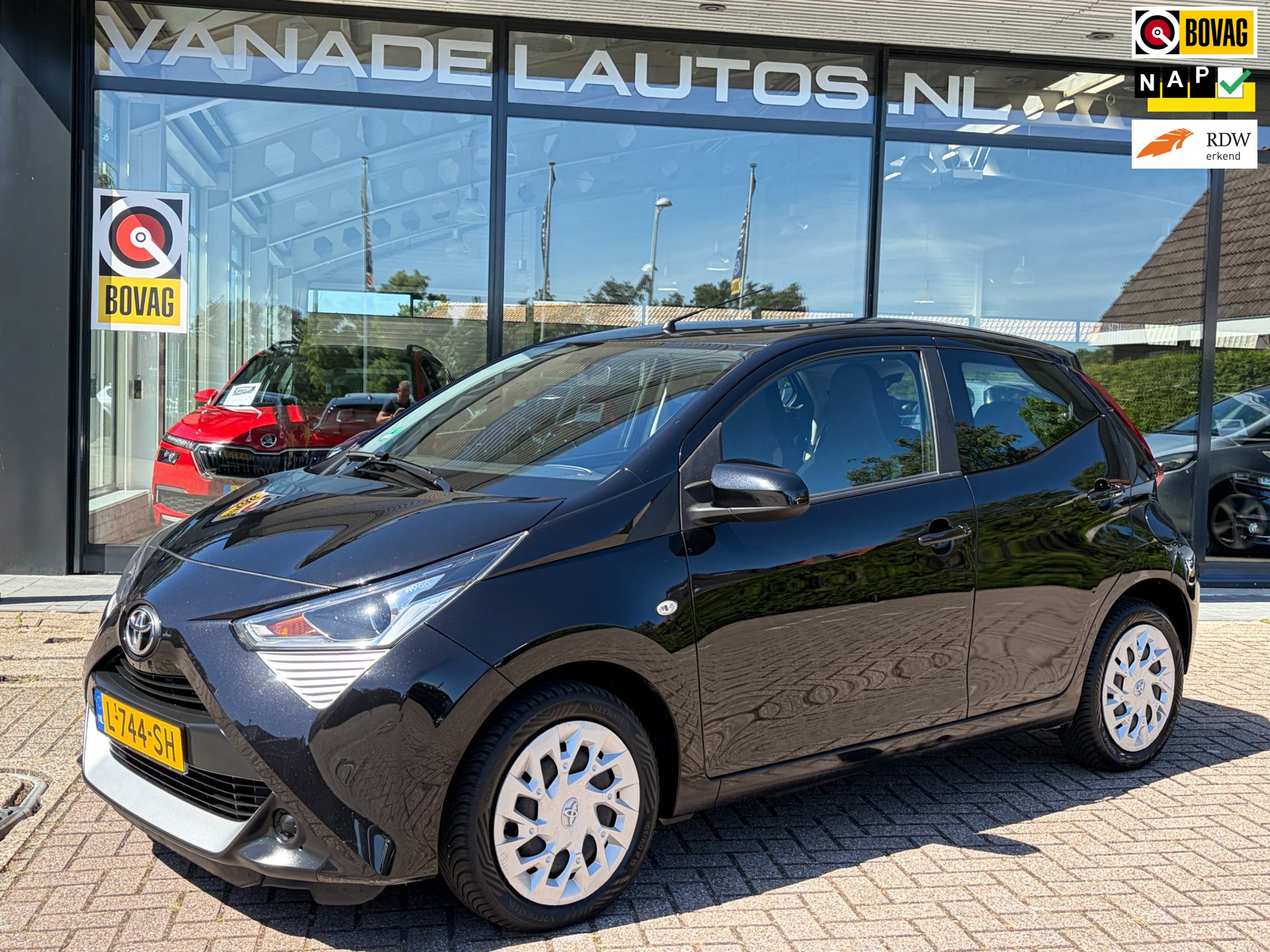 Toyota Aygo 1.0 VVT-i x-play 5Drs 1e Eig! Airco Camera Bluetooth NL-Auto NAP!